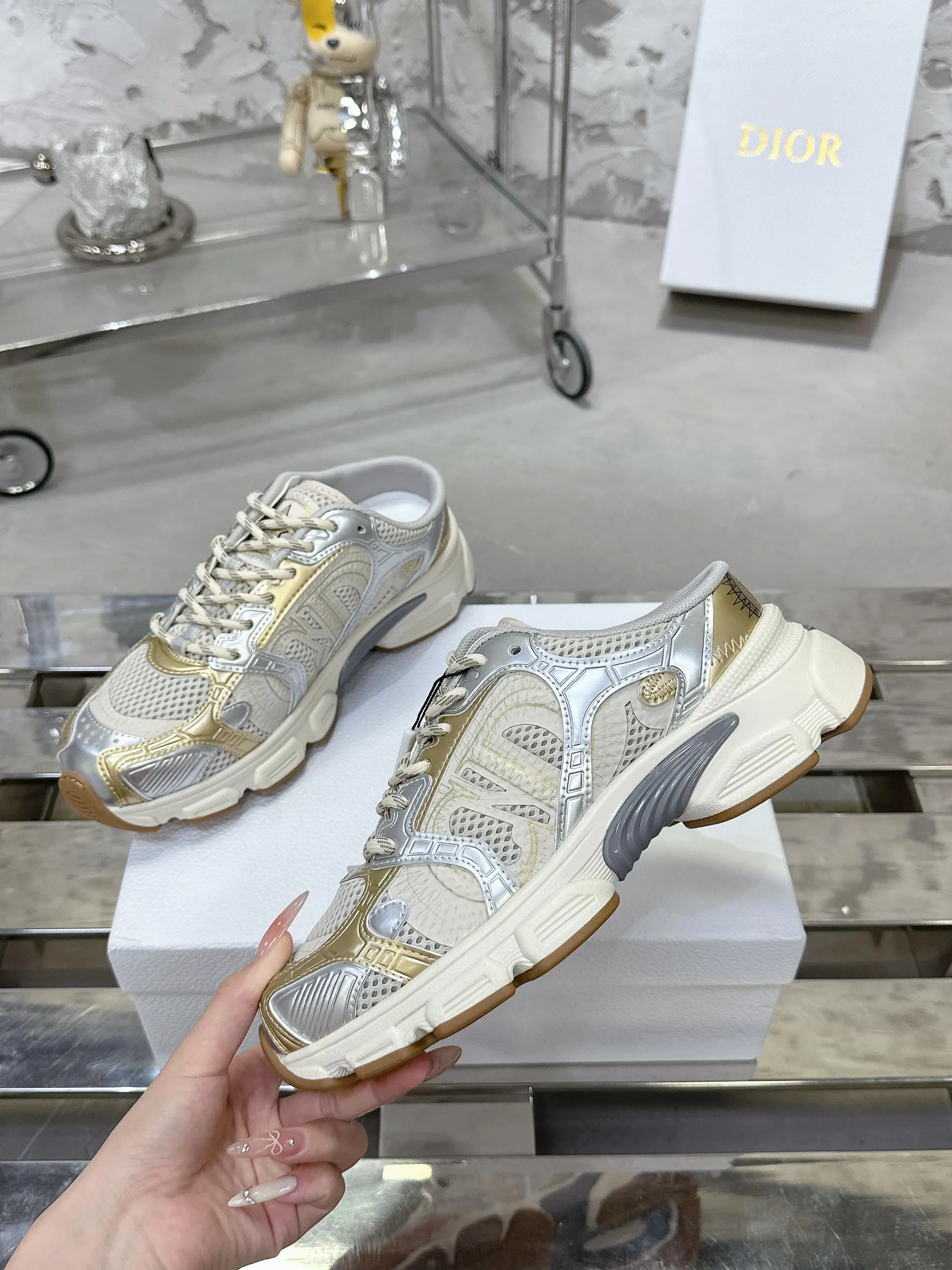 Christian Dior シルバー クロノスニーカー - 画像 (4)