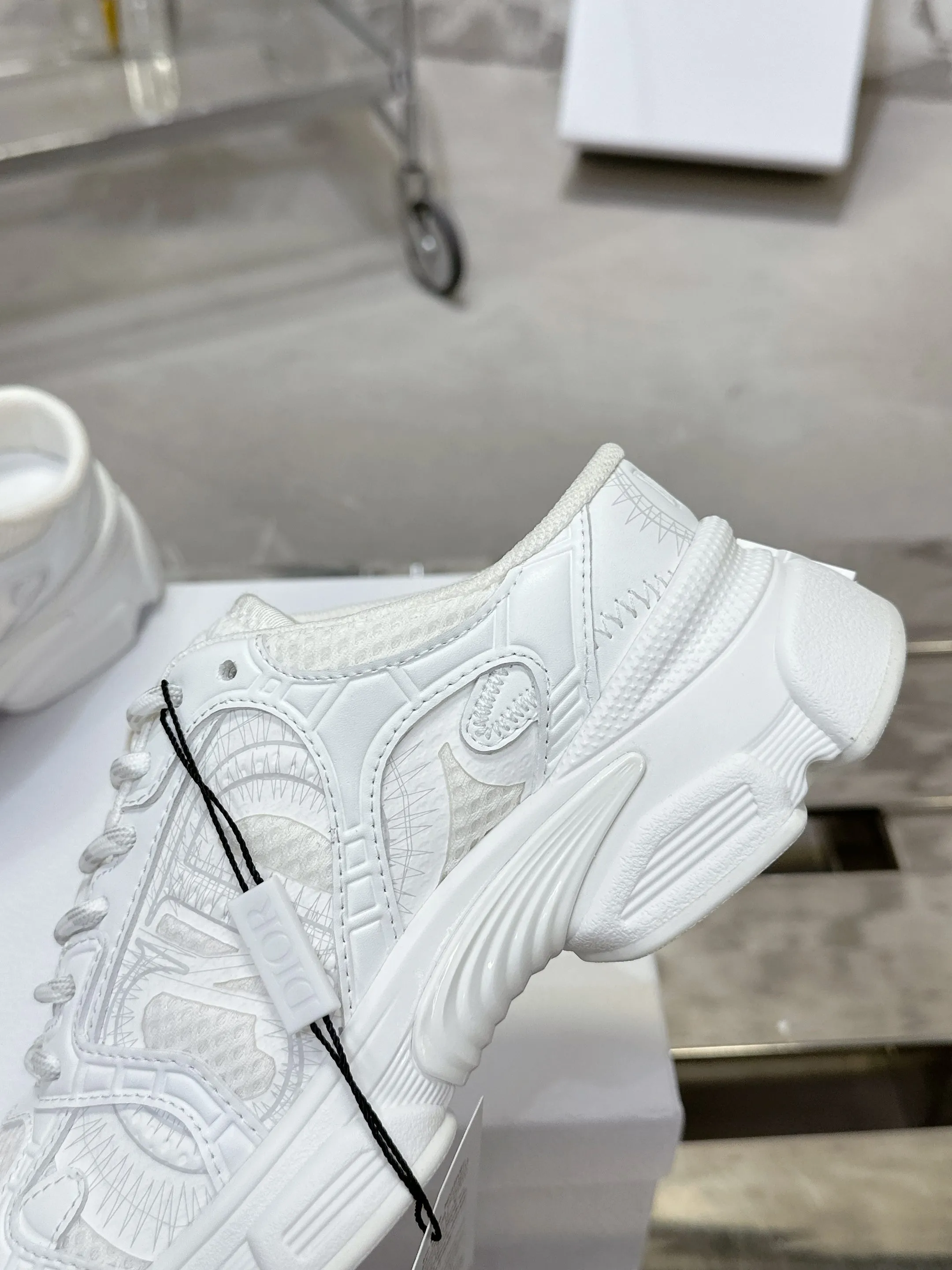 Christian Dior 白 クロノ老舗シューズ - 画像 (6)