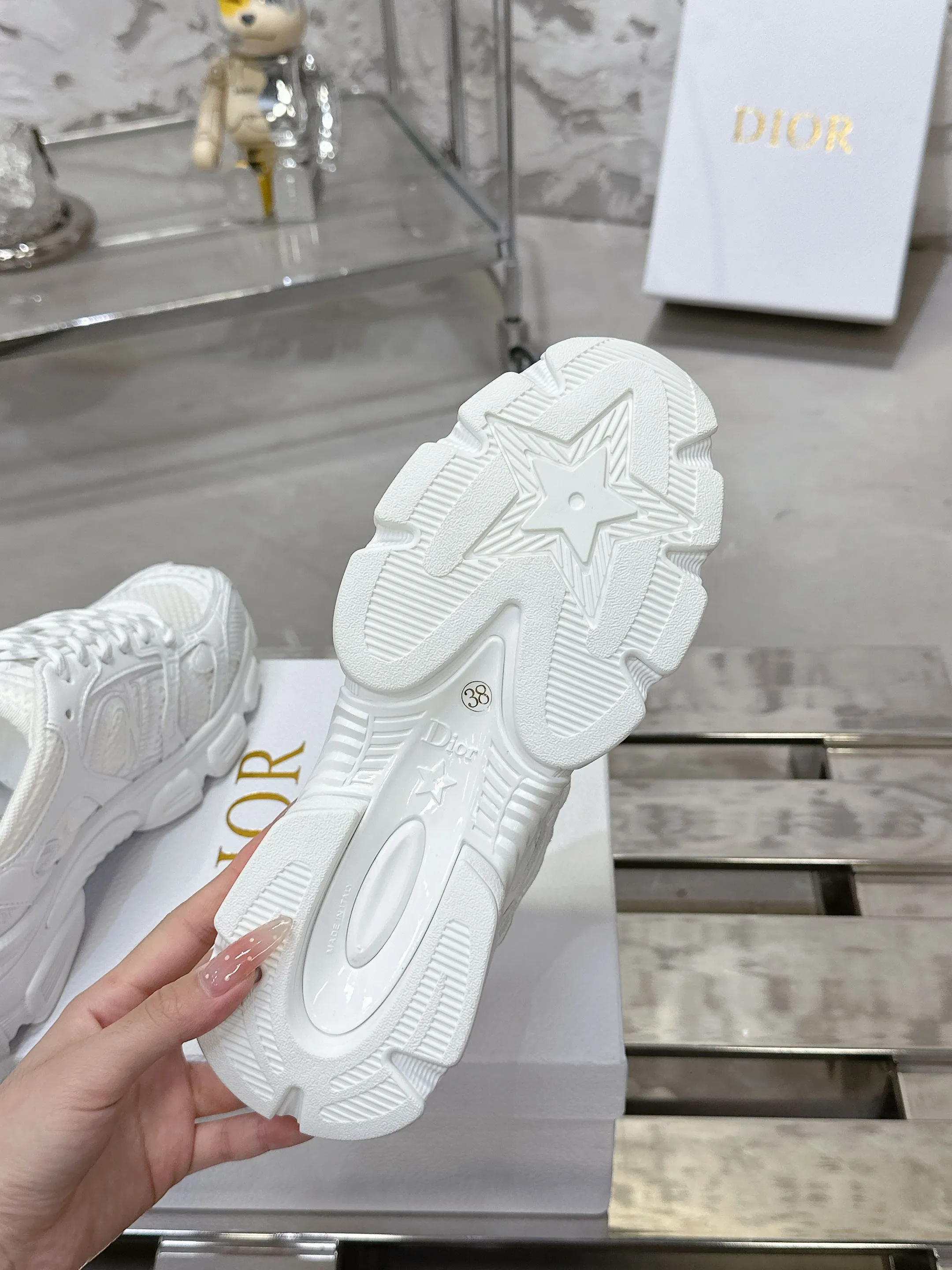 Christian Dior 白 クロノ老舗シューズ - 画像 (10)