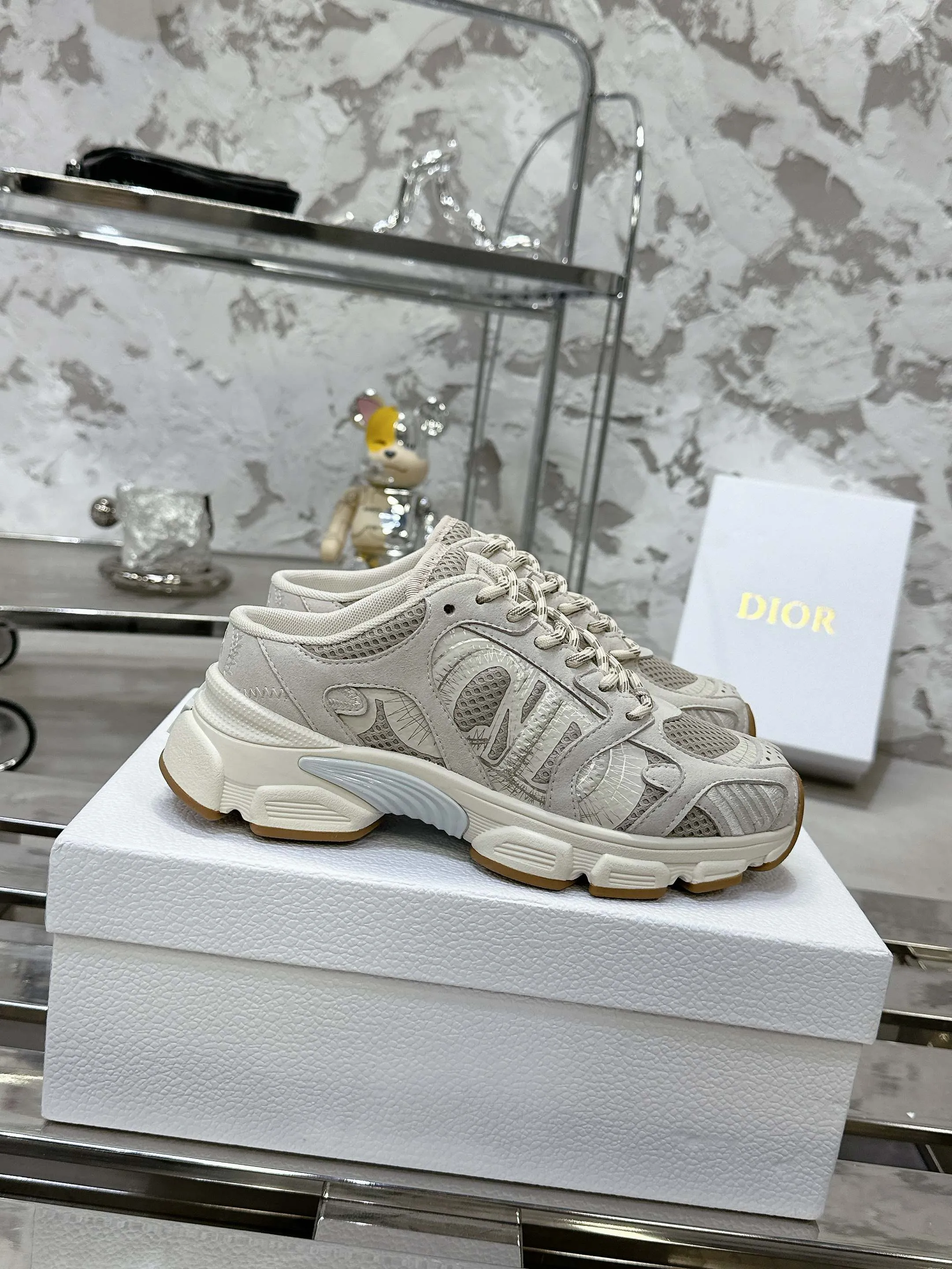 Christian Dior ベージュ ハイカットスニーカー