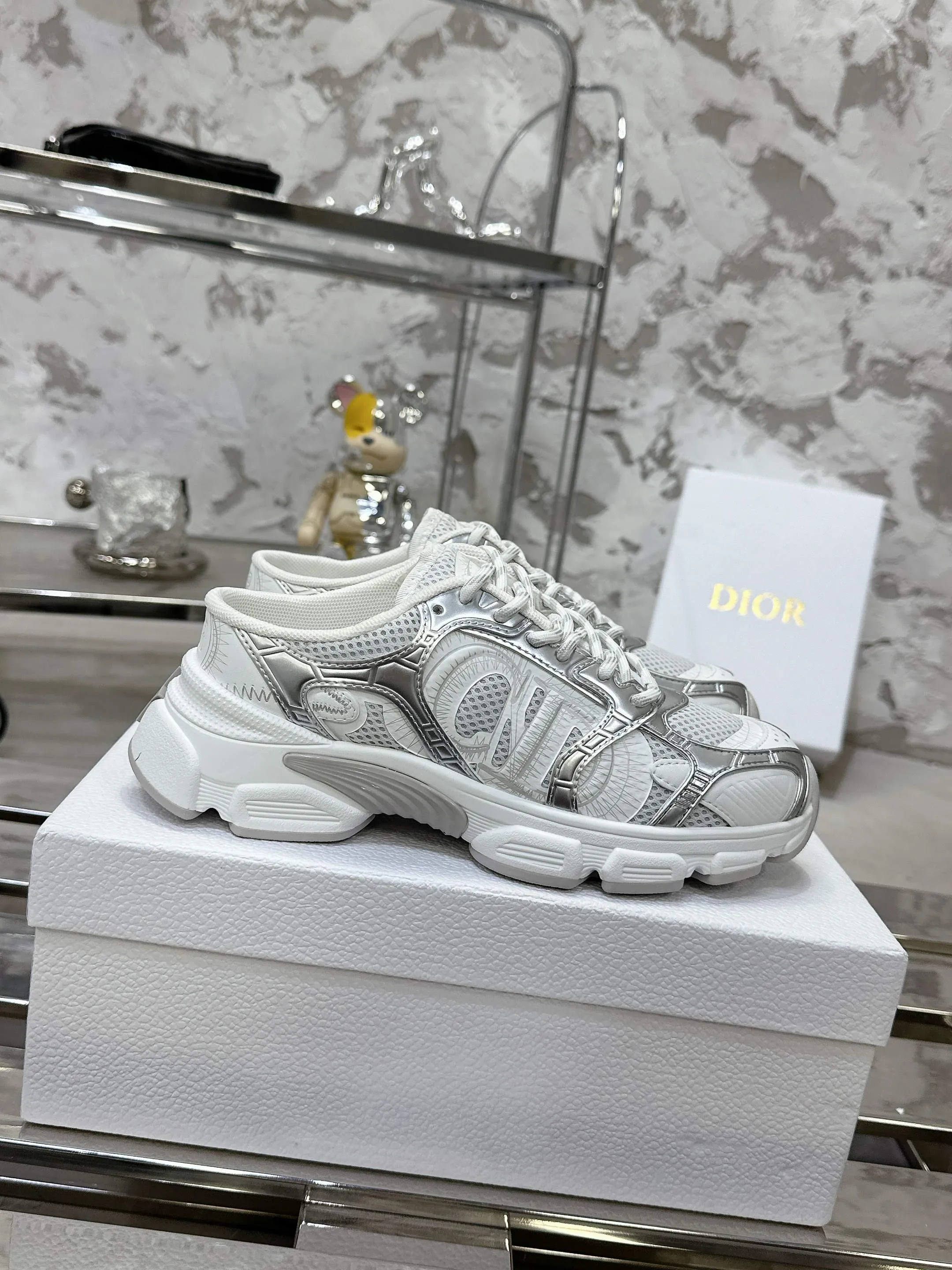 DIOR CHRONO 白 スニーカー