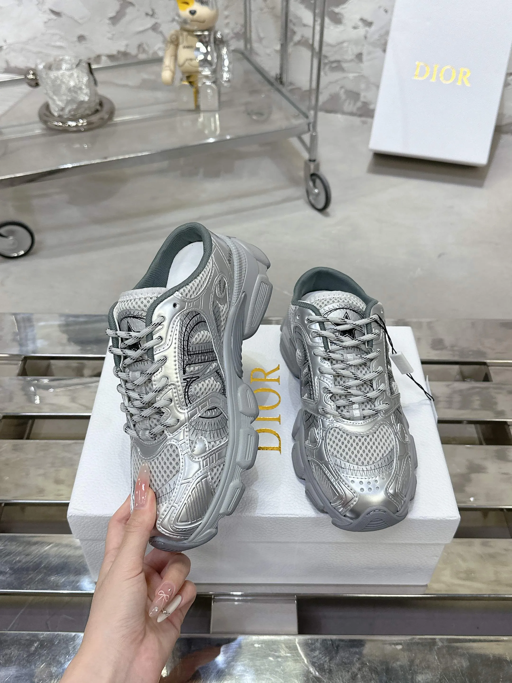 Christian Dior シルバー クロノスニーカー - 画像 (5)