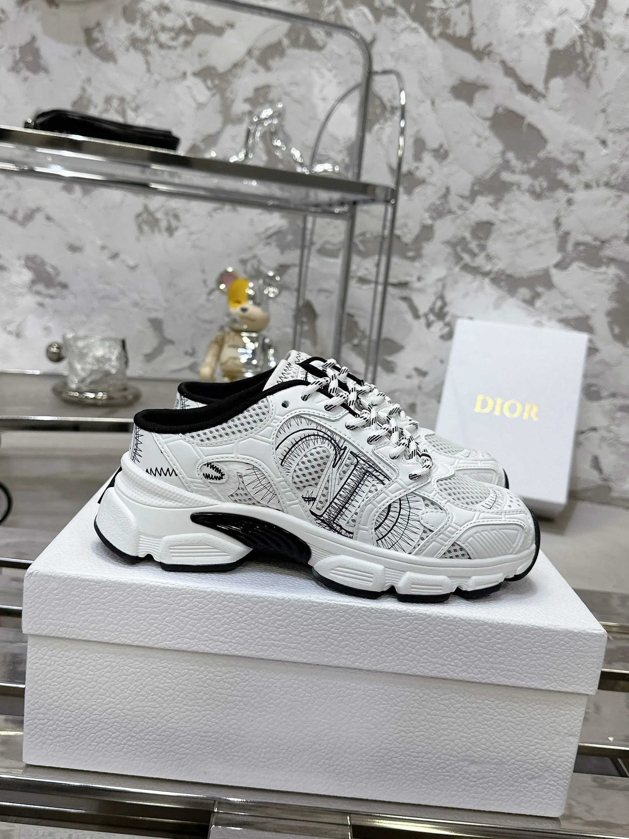 DIOR CHRONO ホワイト グラフィックデザイン