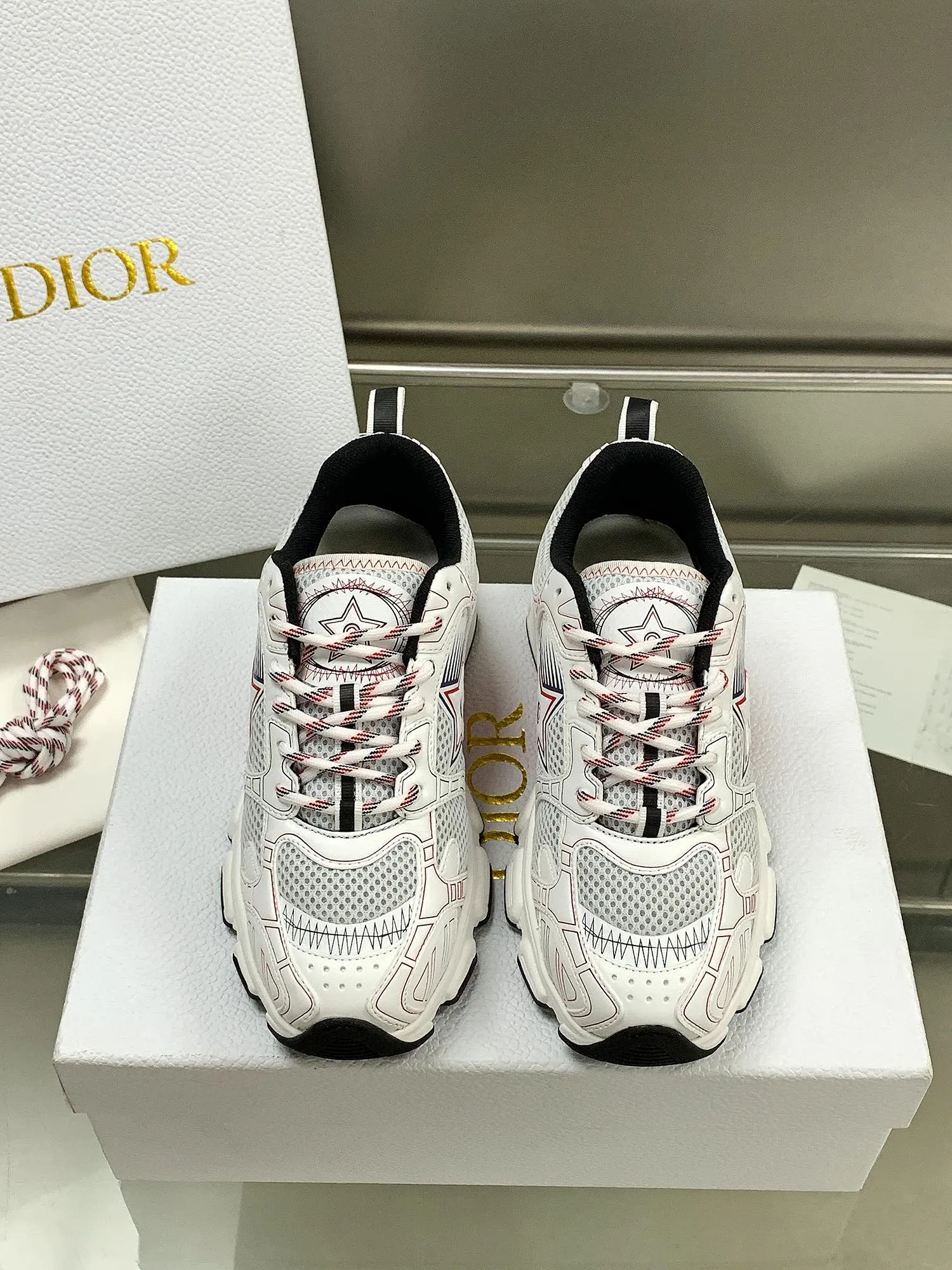 Dior 2024 Chrono 白黒厚底スニーカー - 画像 (3)