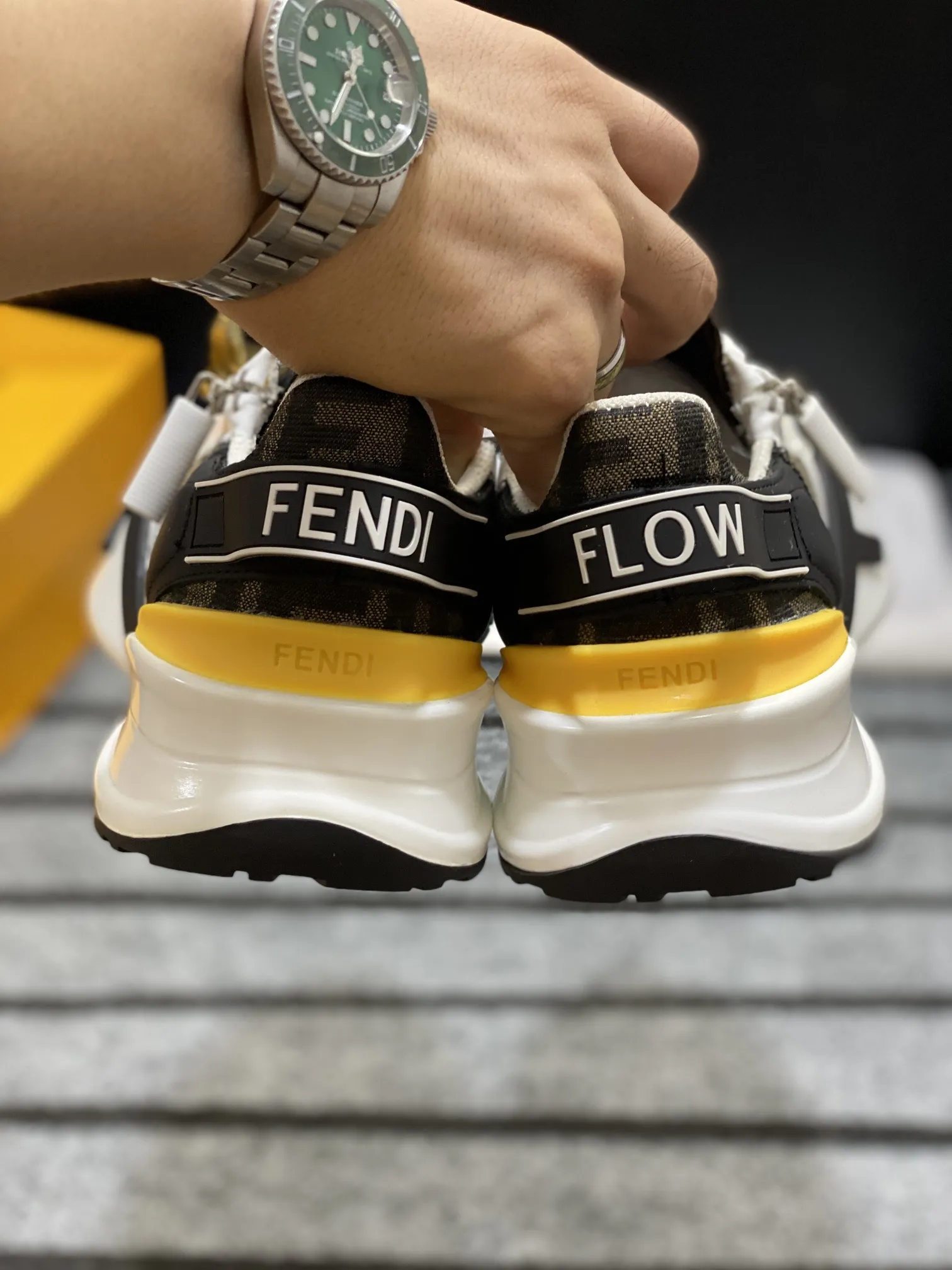 FENDI オリジナルカラー スタイルスニーカー - 画像 (6)