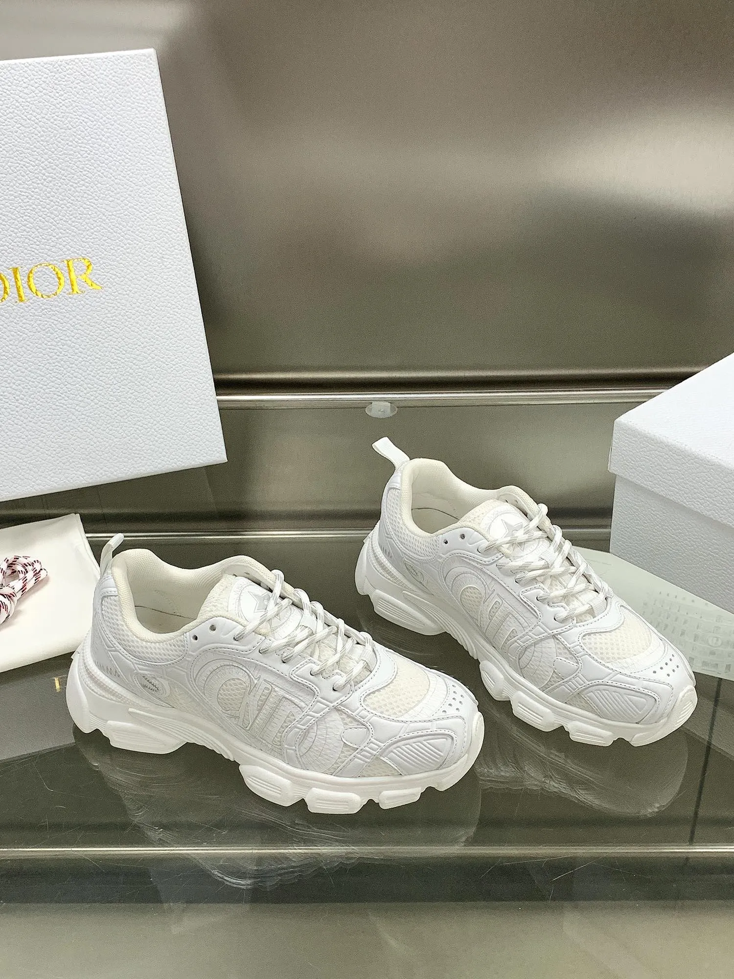 Christian Dior 白 Chronoスニーカー - 画像 (4)