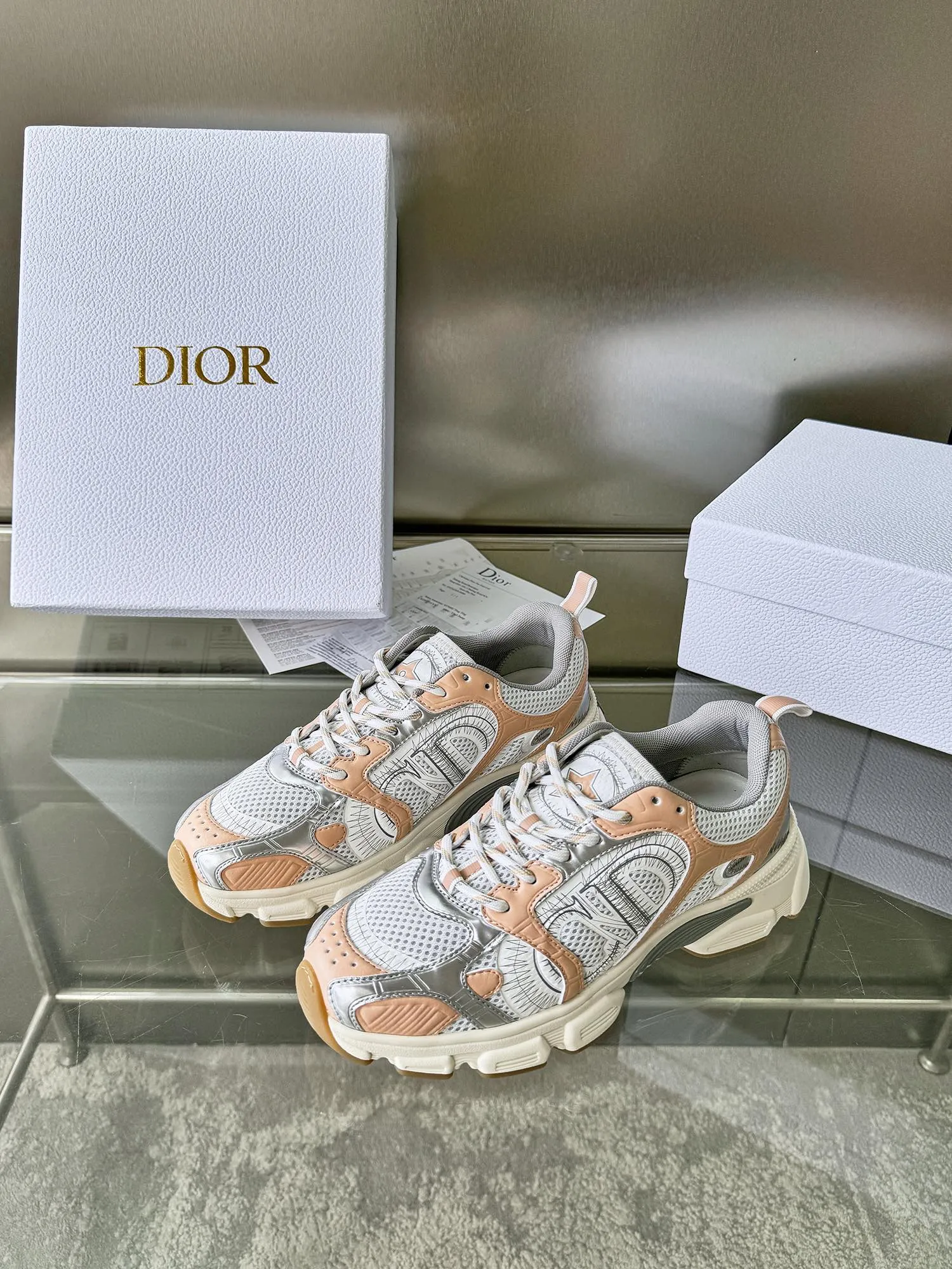 Dior 2024新作 Chrono 厚底スニーカー 果実色 - 画像 (4)