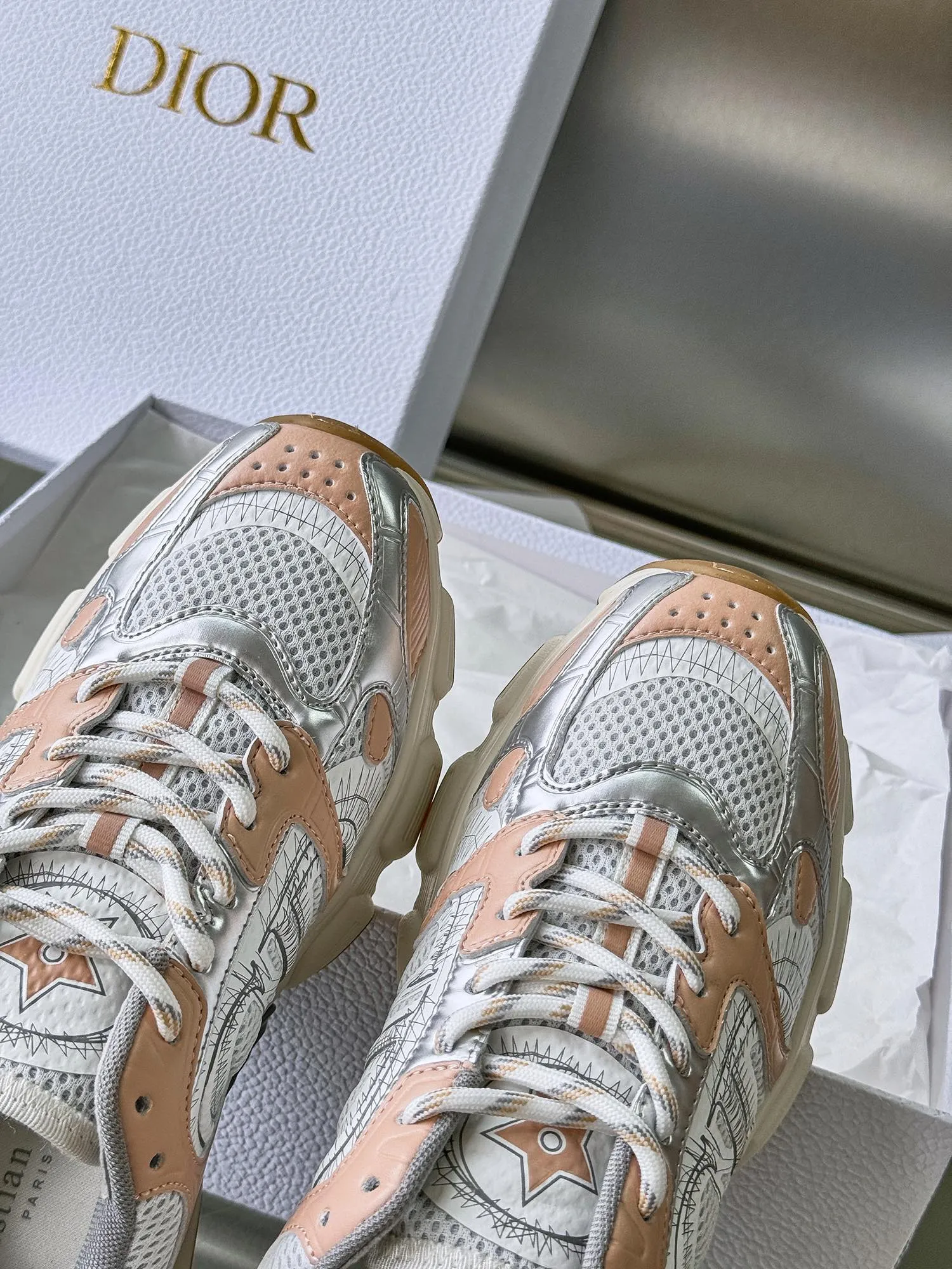 Dior 2024新作 Chrono 厚底スニーカー 果実色 - 画像 (7)