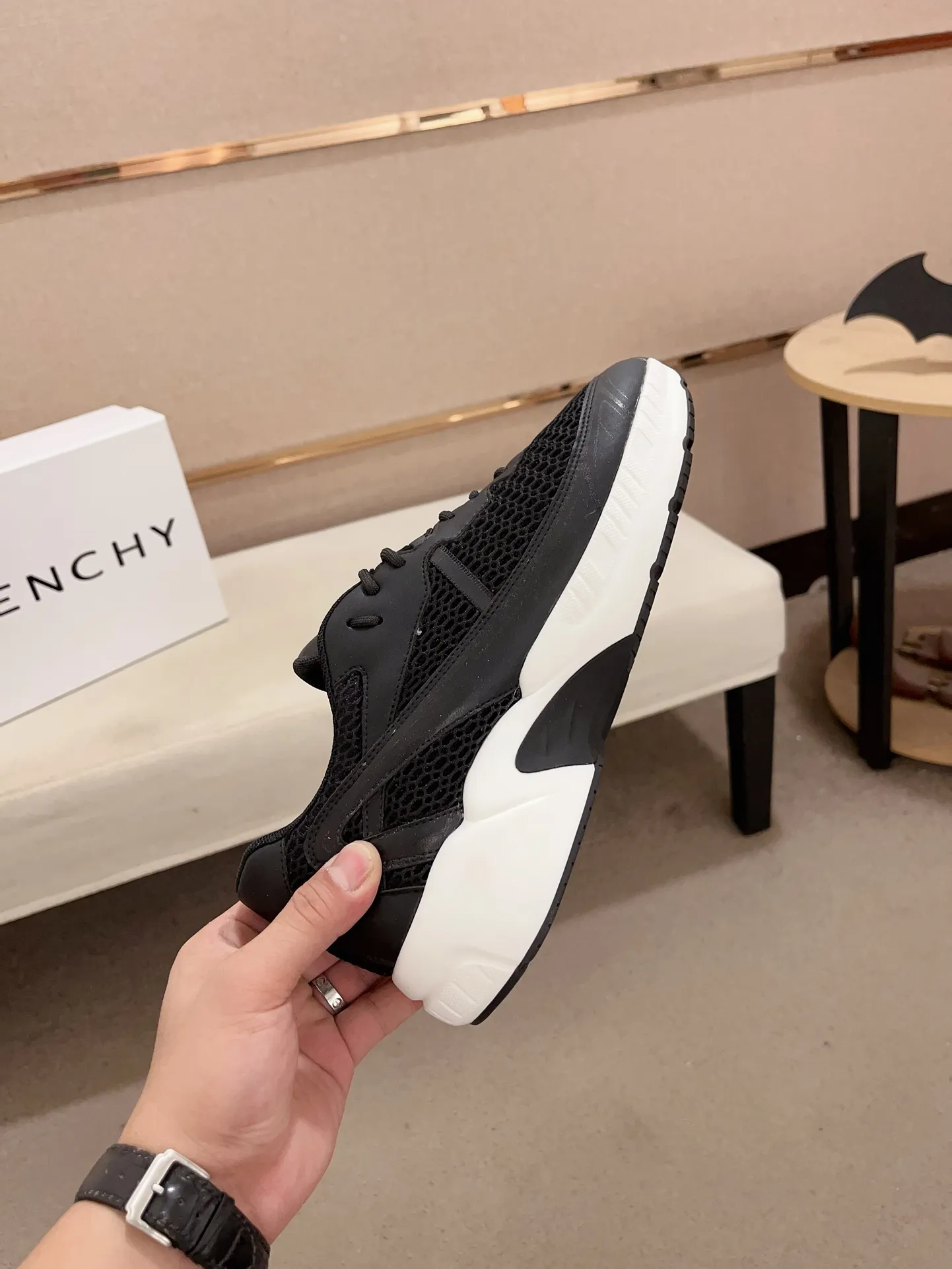 GIVENCHY ブラック スニーカー 新作 - 画像 (6)