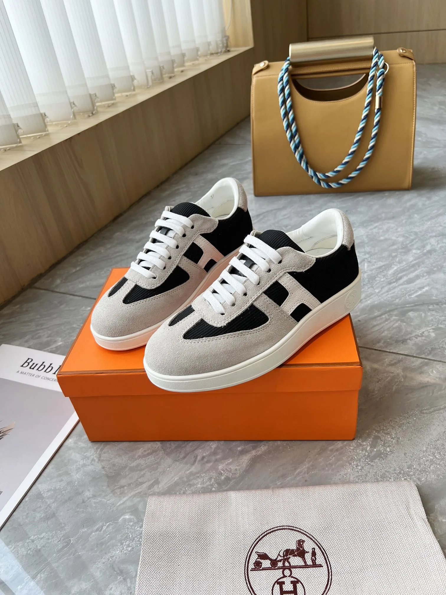 HERMES エルメス 黒白 スニーカー 韓国風 - 画像 (3)