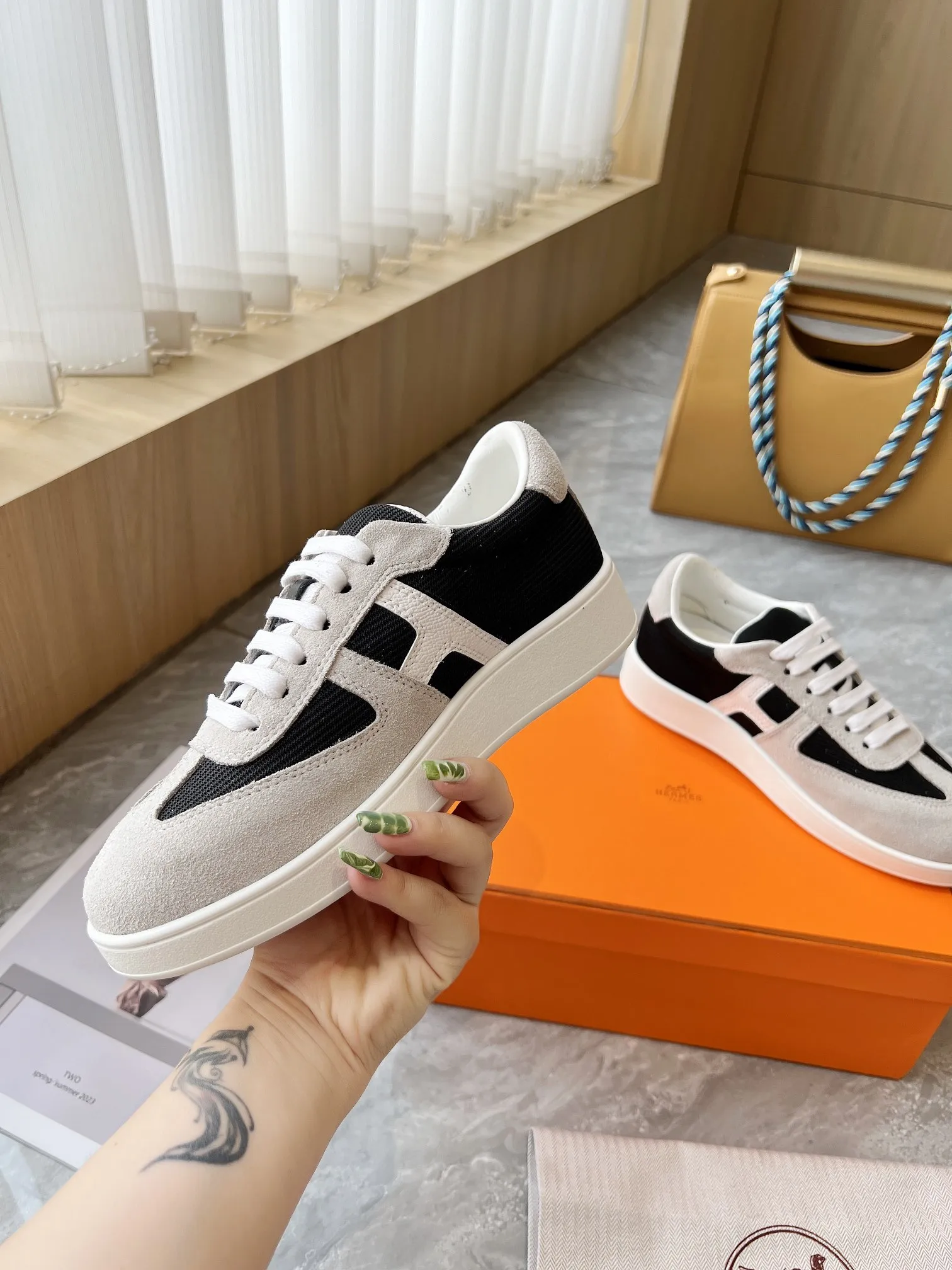 HERMES エルメス 黒白 スニーカー 韓国風 - 画像 (5)