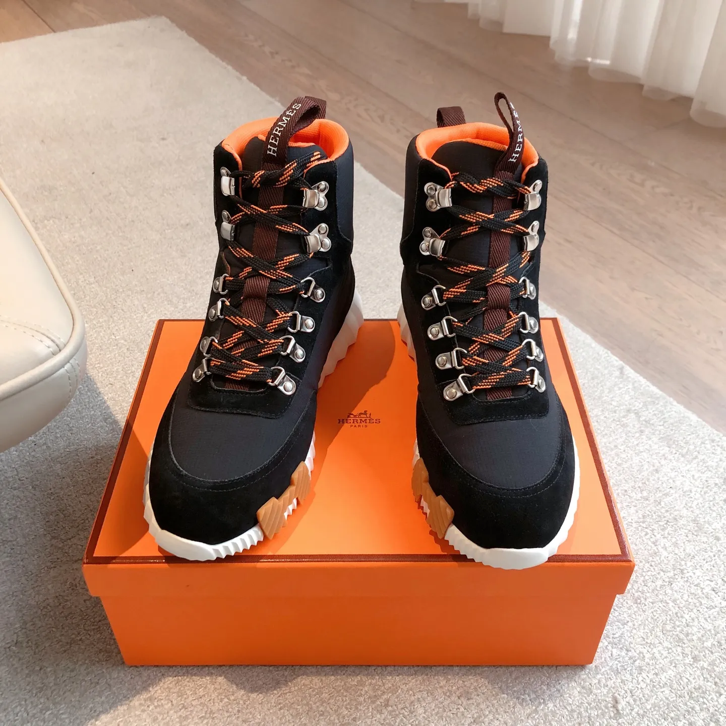 Hermès SS25新作 ブラックブーツ - 画像 (3)