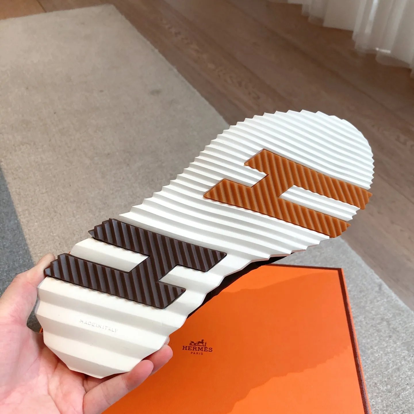 Hermès SS25新作 ブラックブーツ - 画像 (10)