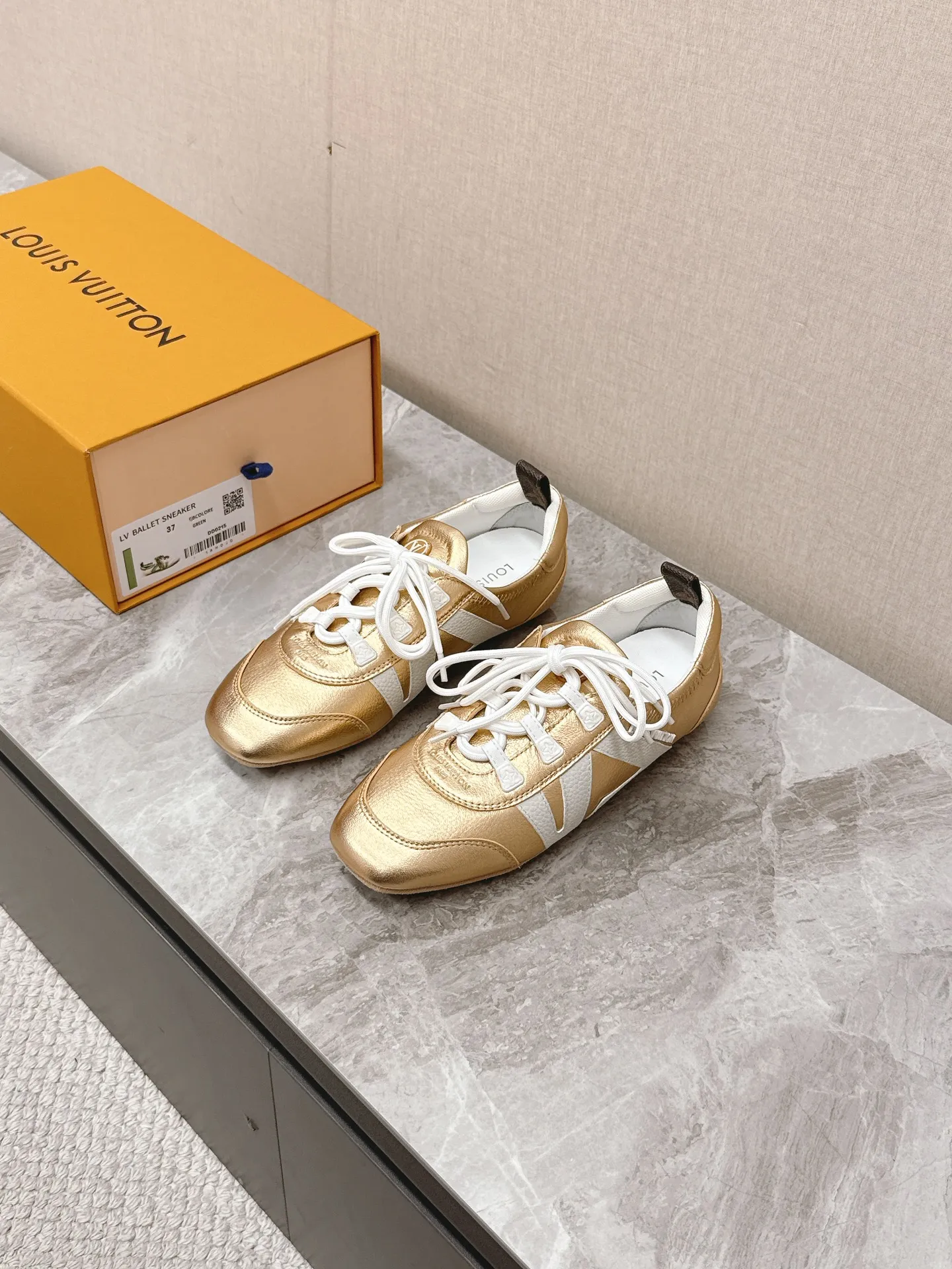 Louis Vuitton ゴールドスニーカー バレエスタイル