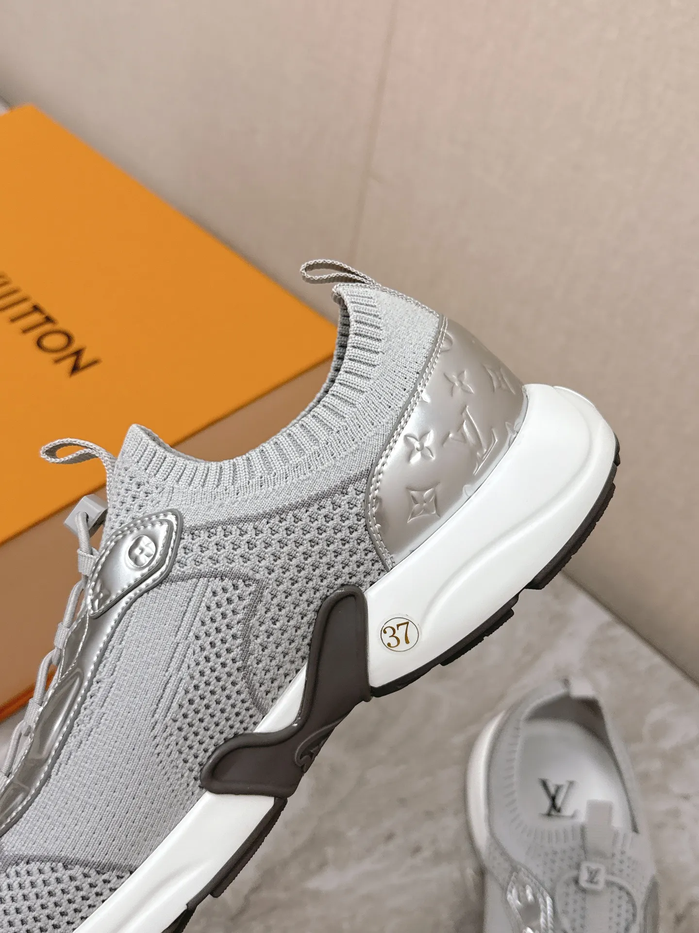 ルイヴィトン シルバー L Olympia スニーカー - 画像 (8)