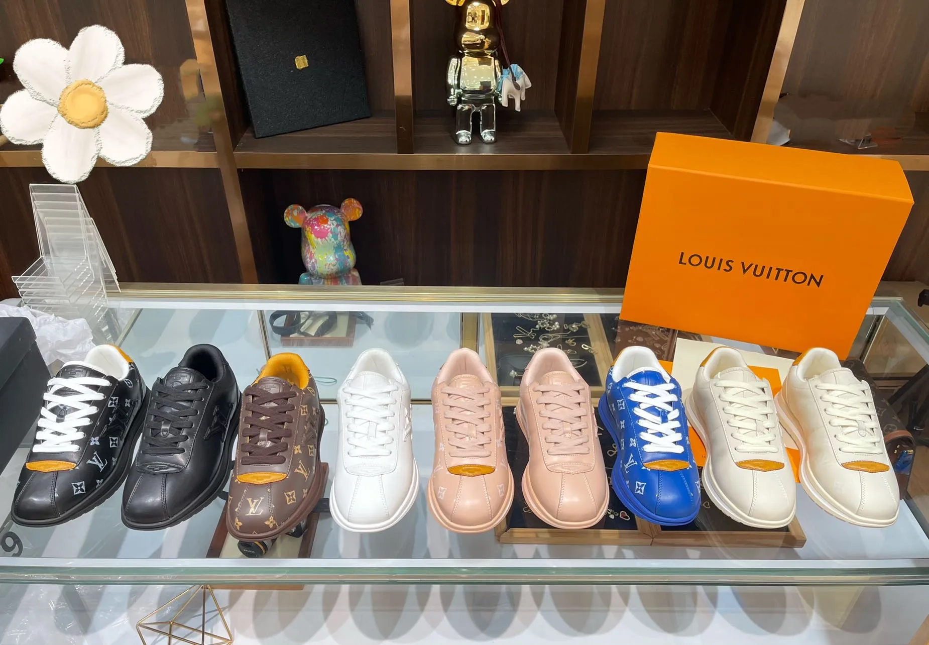 Louis Vuitton 2025SS ホワイト レザースニーカー - 画像 (9)