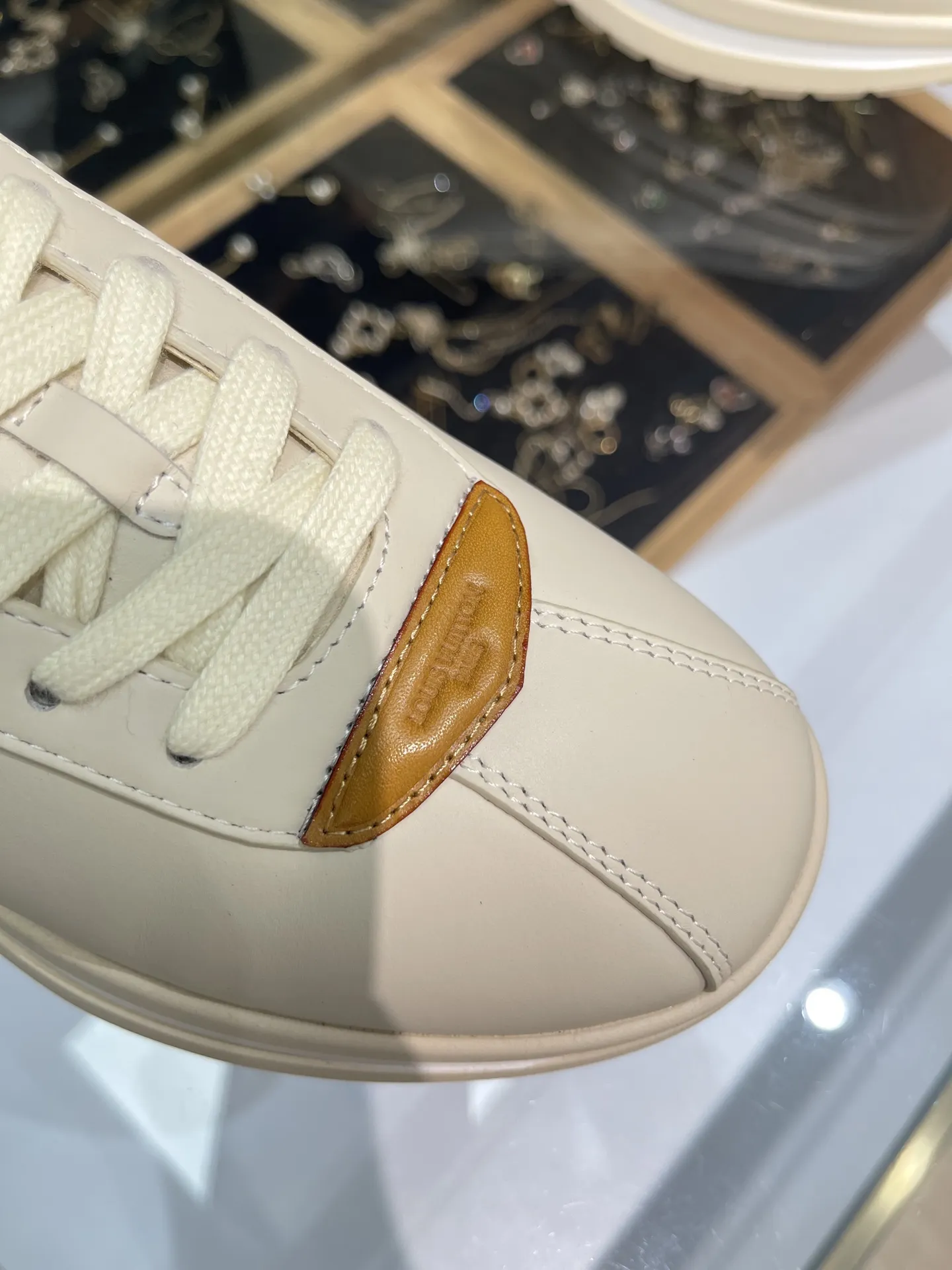 LOUIS VUITTON 2025秋冬新款 ホワイト面包休闲鞋 - 画像 (8)