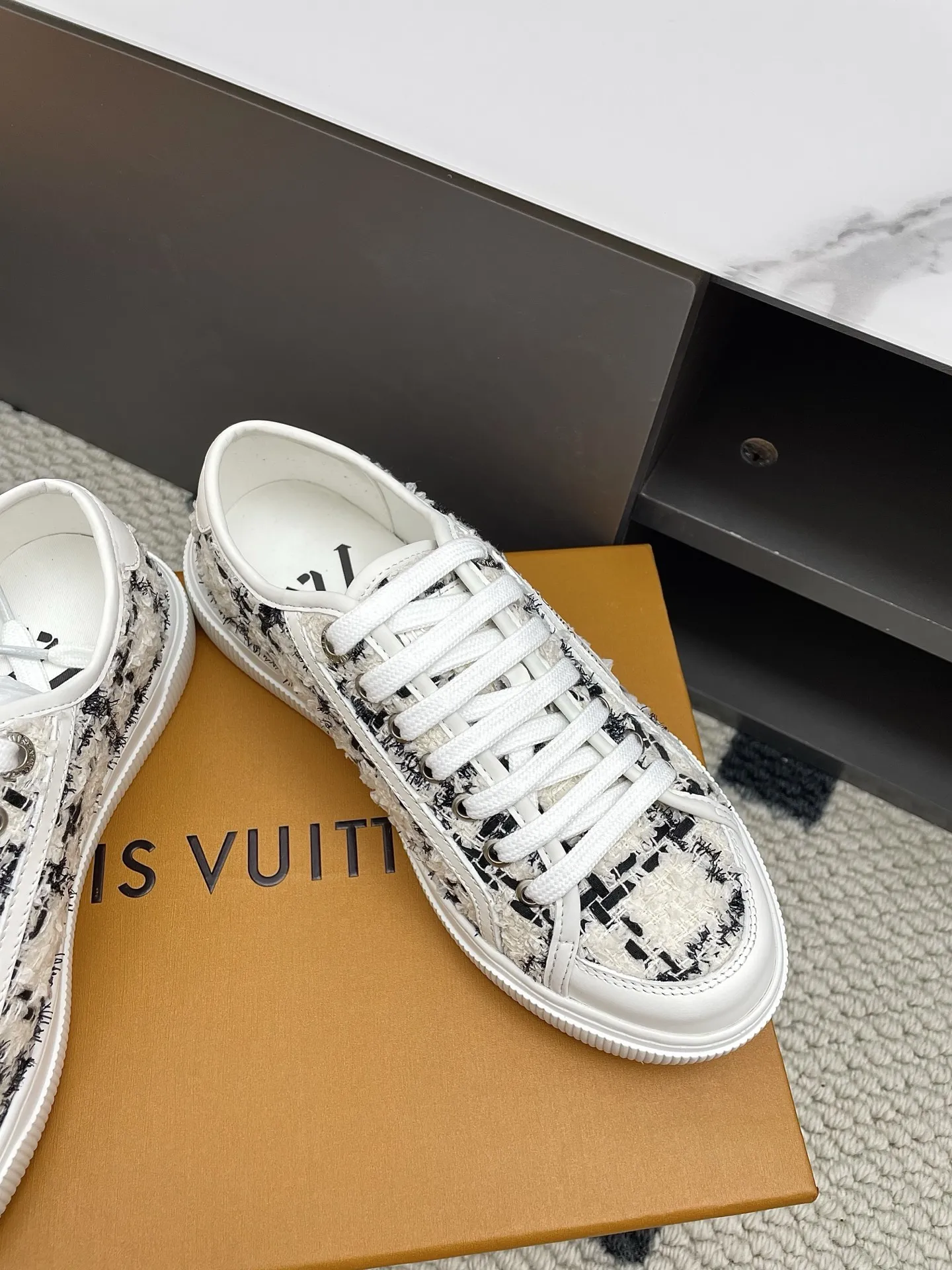 ルイヴィトン Lagoon 白 厚底スニーカー - 画像 (5)