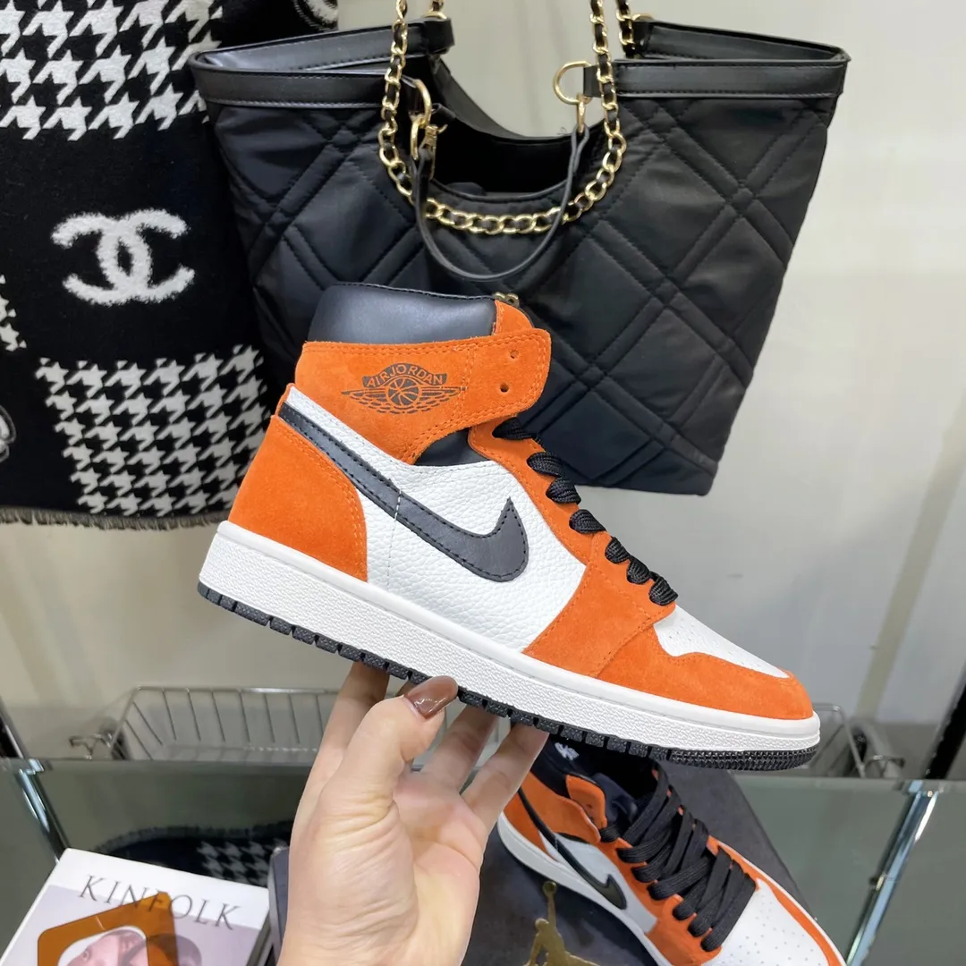 Nike WMNS Air Jordan 1 Mid Light Bone オレンジ中帮 - 画像 (5)