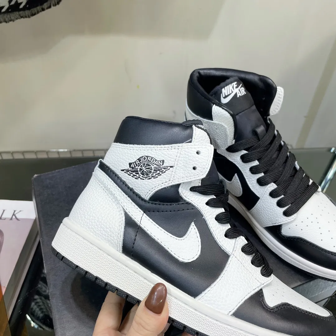 Nike WMNS Air Jordan 1 Mid Light Bone ホワイト/ブラック - 画像 (5)