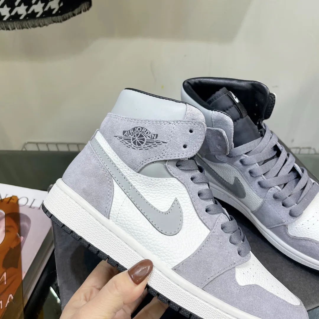 Nike WMNS Air Jordan 1 Mid Light Bone グレー中帮 - 画像 (8)