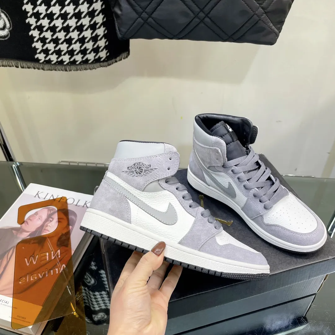 Nike WMNS Air Jordan 1 Mid Light Bone グレー中帮 - 画像 (9)