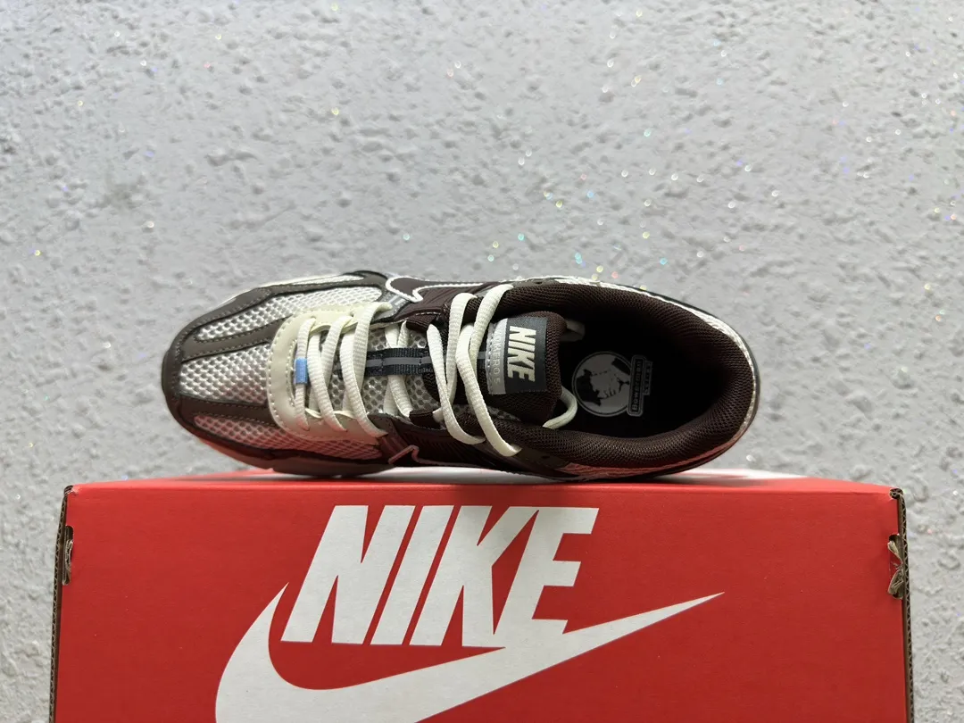 Nike Zoom Vomero 5 SP Vast Grey Sail 復古ランニングシューズ - 画像 (4)