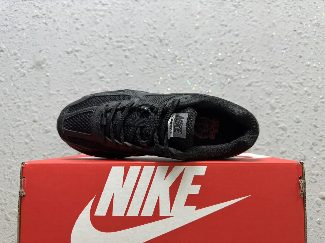 Nike Zoom Vomero 5 SP ブラックレトロランニングシューズ - 画像 (8)