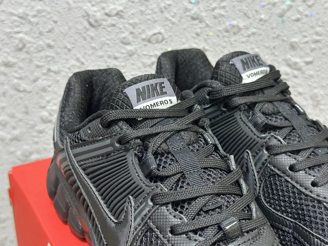 Nike Zoom Vomero 5 SP ブラックレトロランニングシューズ - 画像 (9)