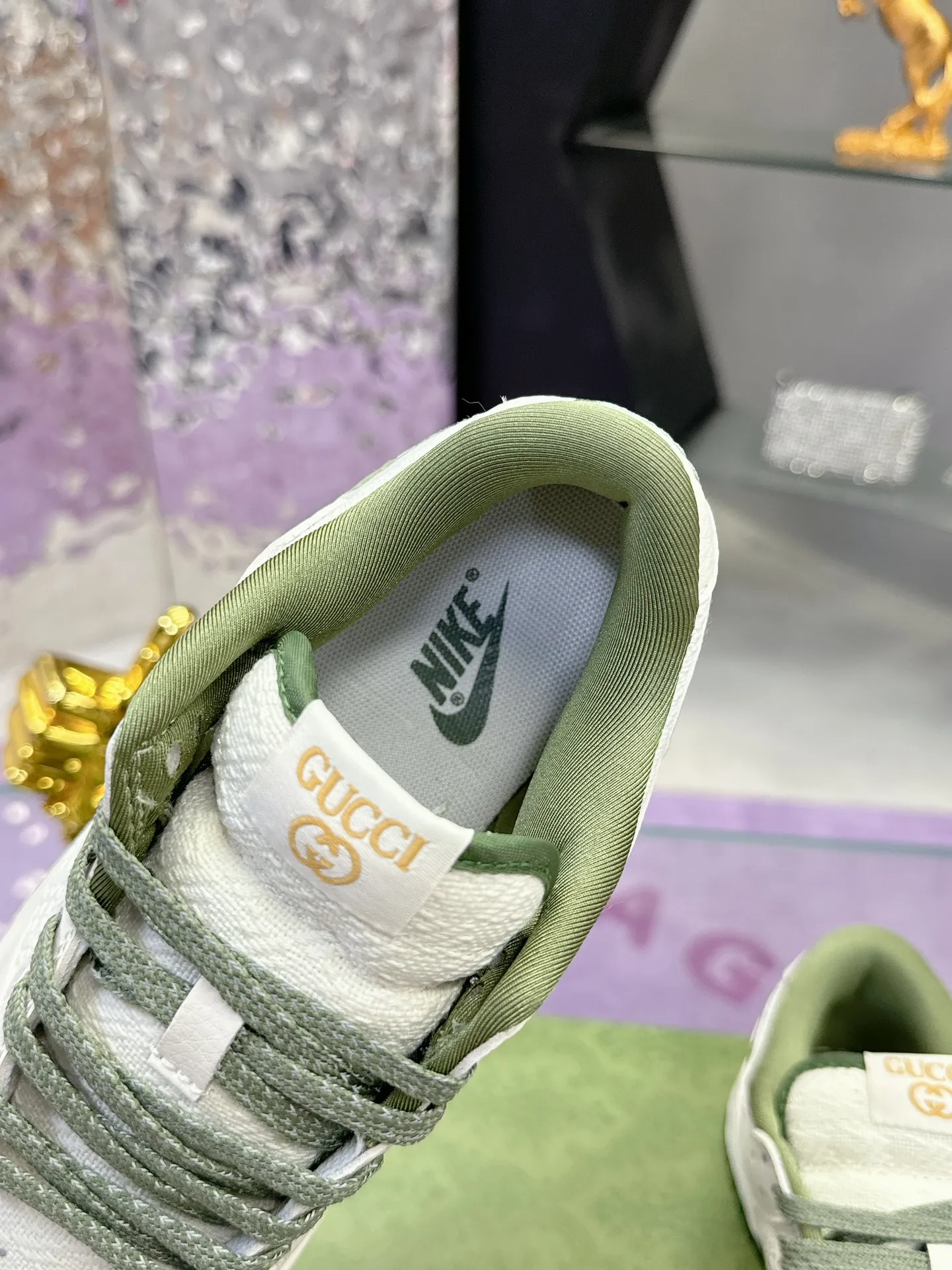 Gucci x Nike Dunk SB 白緑コラボスニーカー - 画像 (9)