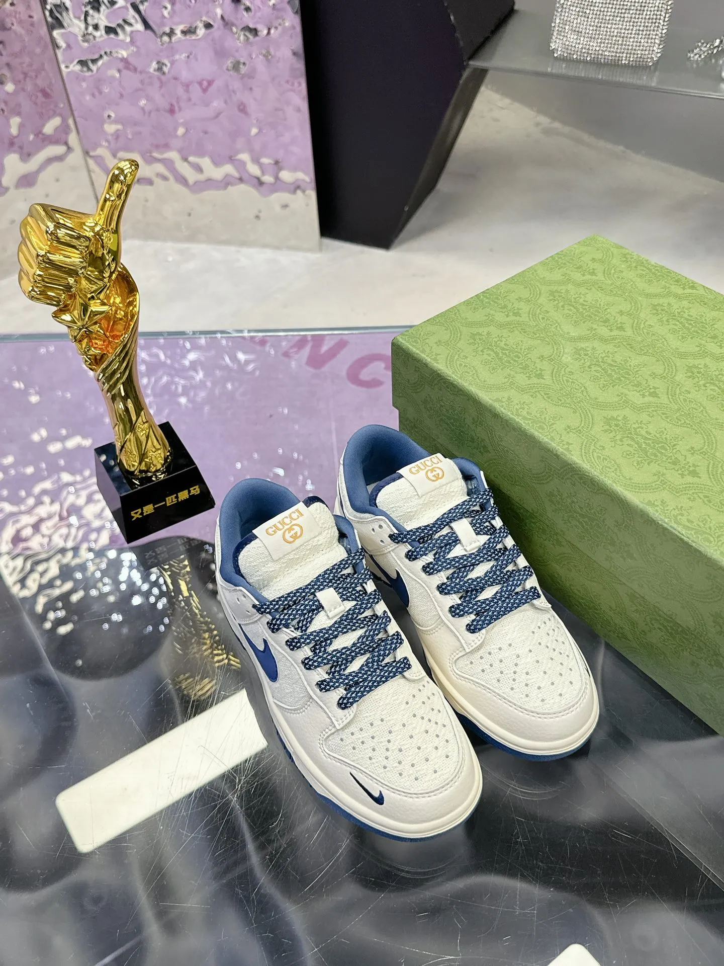 Gucci x Nike Dunk SB クリームカラースニーカー - 画像 (6)