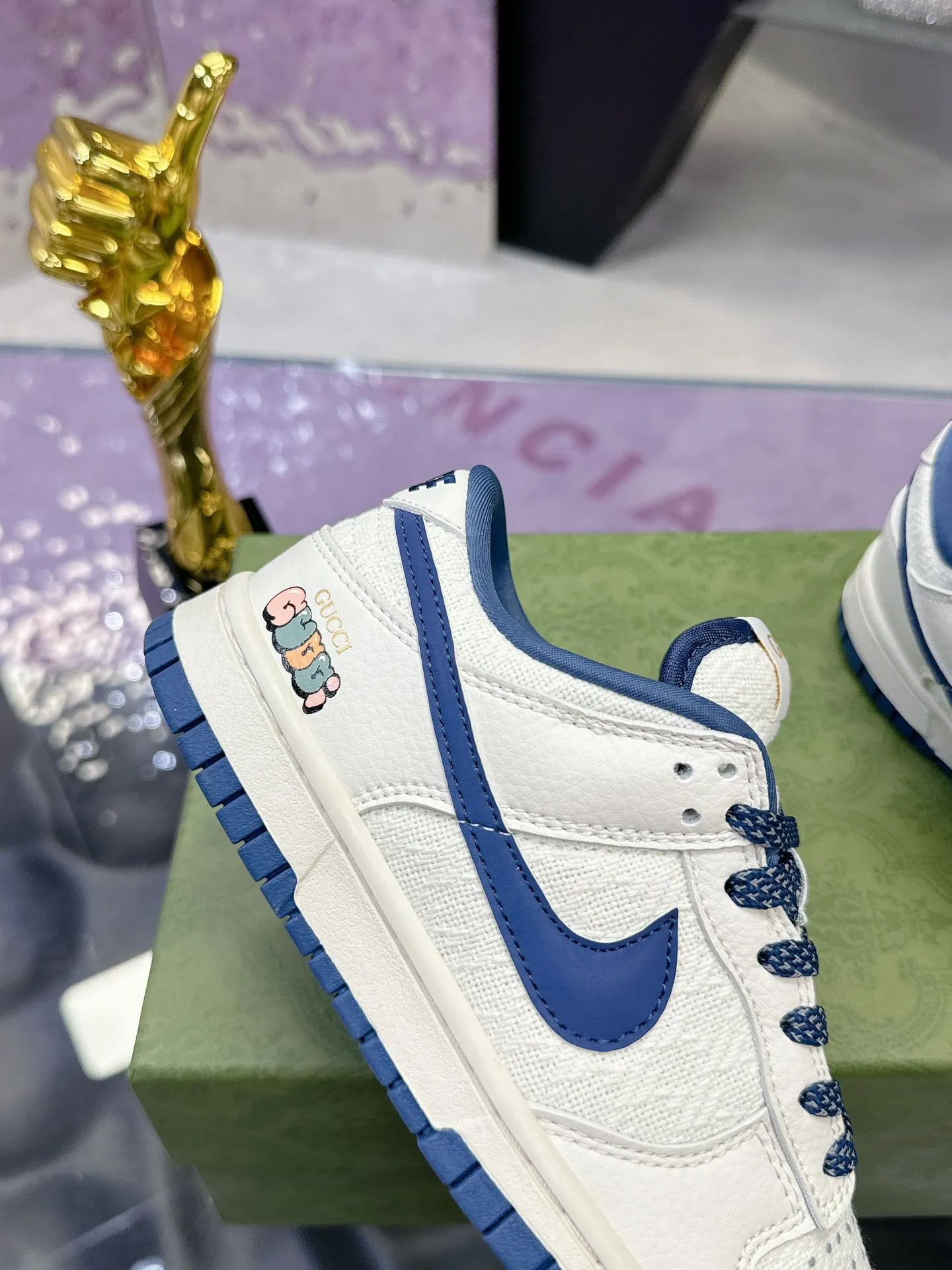 Gucci x Nike Dunk SB クリームカラースニーカー - 画像 (8)