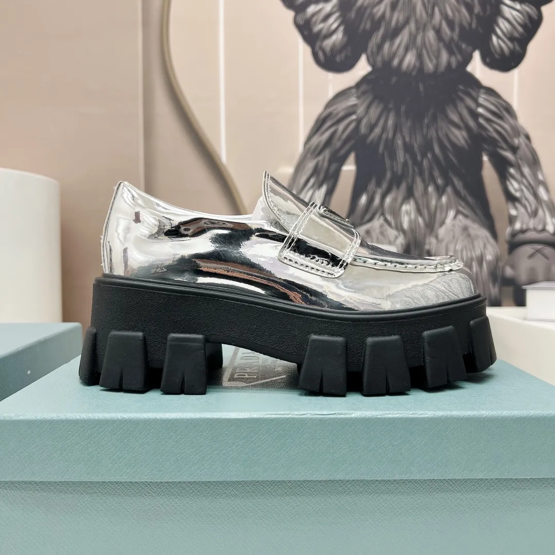 PRADA 2023春シルバースリッポンシューズ - 画像 (6)