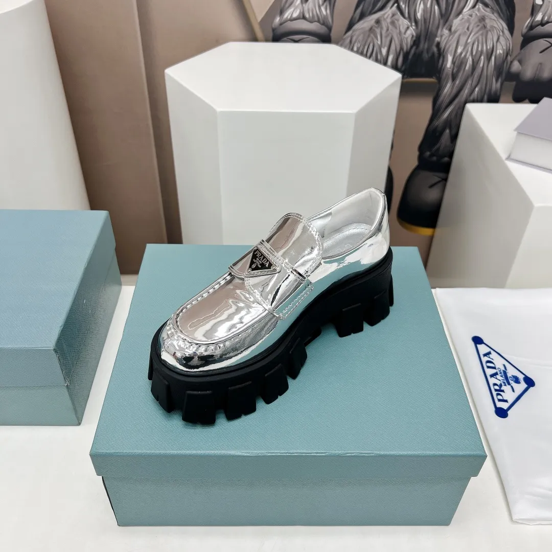 PRADA 2023春シルバースリッポンシューズ - 画像 (7)