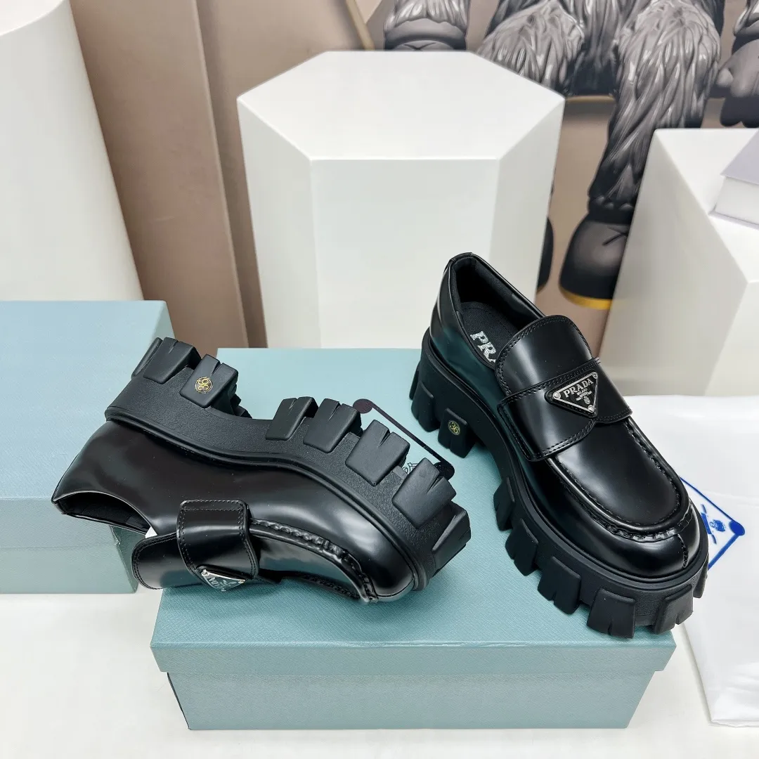 PRADA 2023春 マドレーヌ厚底カジュアルシューズ - 画像 (8)