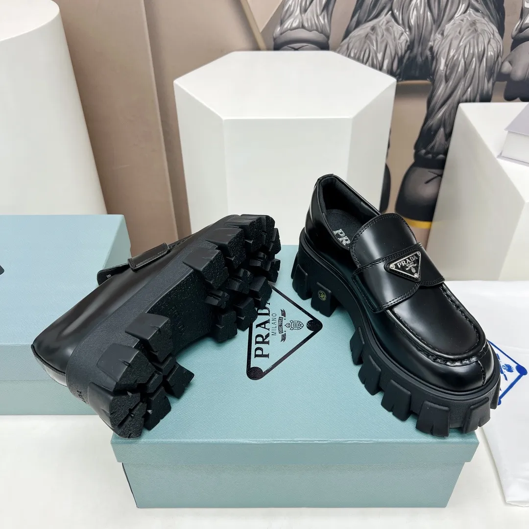 PRADA 2023春 マドレーヌ厚底カジュアルシューズ - 画像 (10)