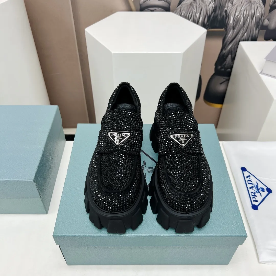 PRADA 2023春季黒色マドレーヌ厚底カジュアルシューズ - 画像 (3)