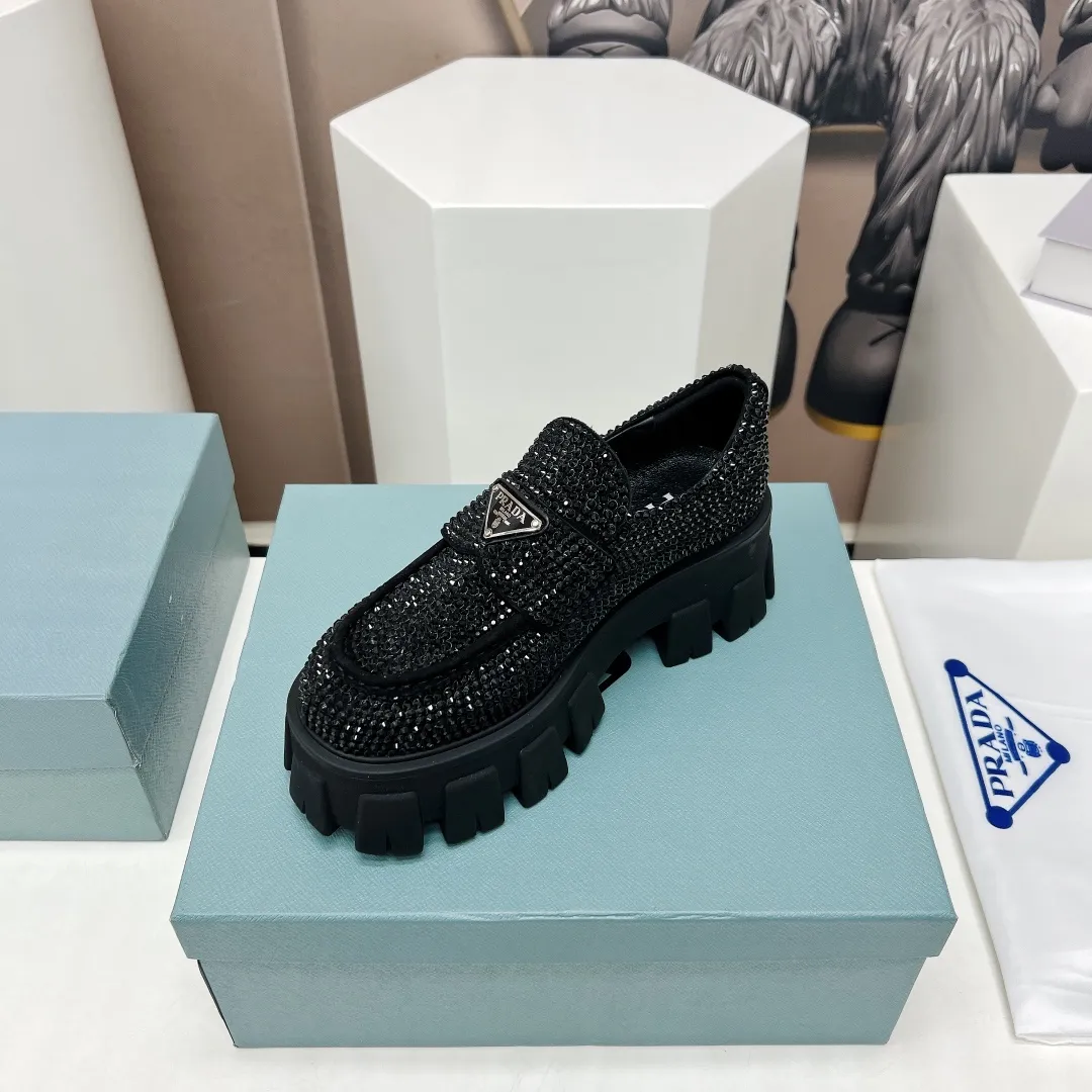 PRADA 2023春季黒色マドレーヌ厚底カジュアルシューズ - 画像 (7)