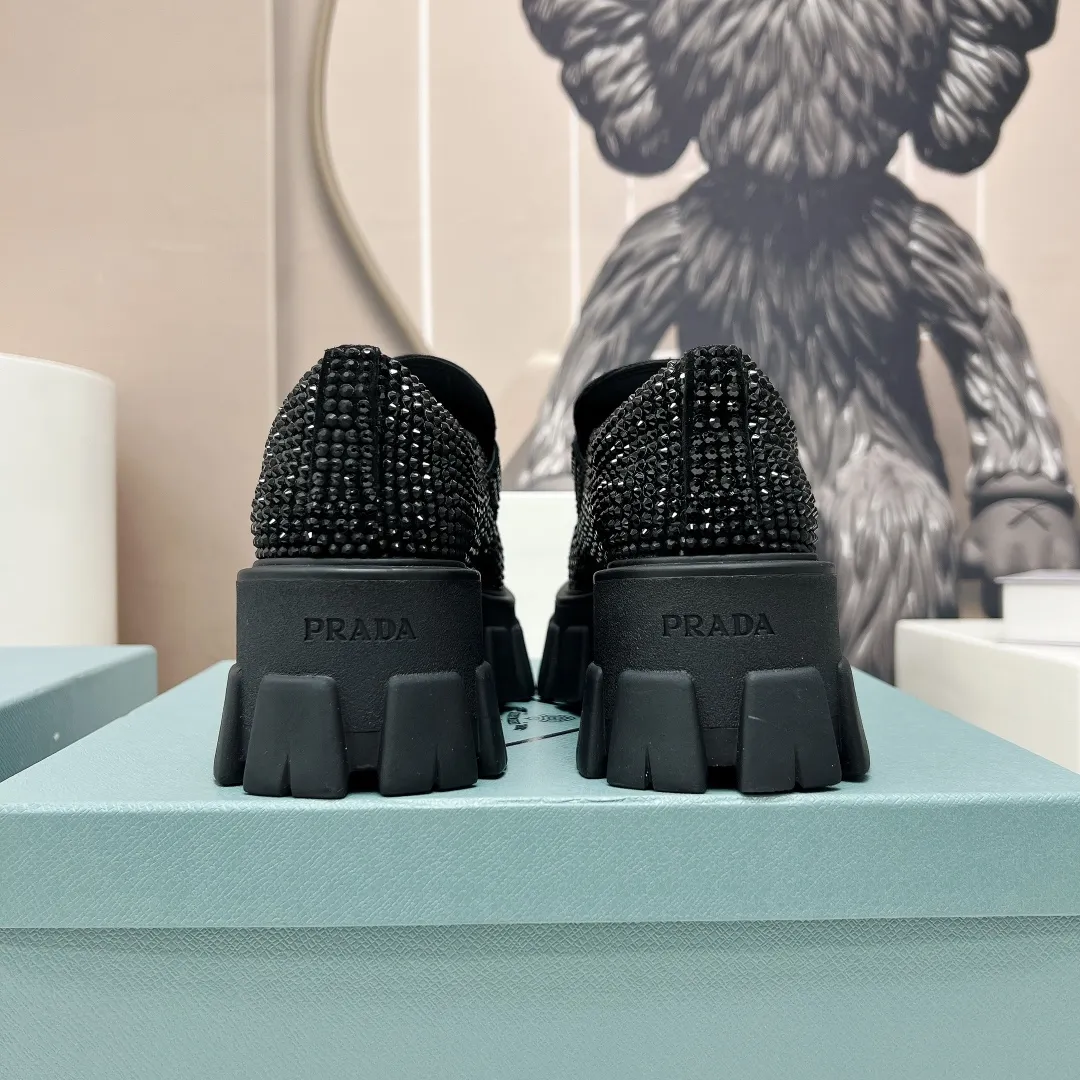 PRADA 2023春季黒色マドレーヌ厚底カジュアルシューズ - 画像 (9)