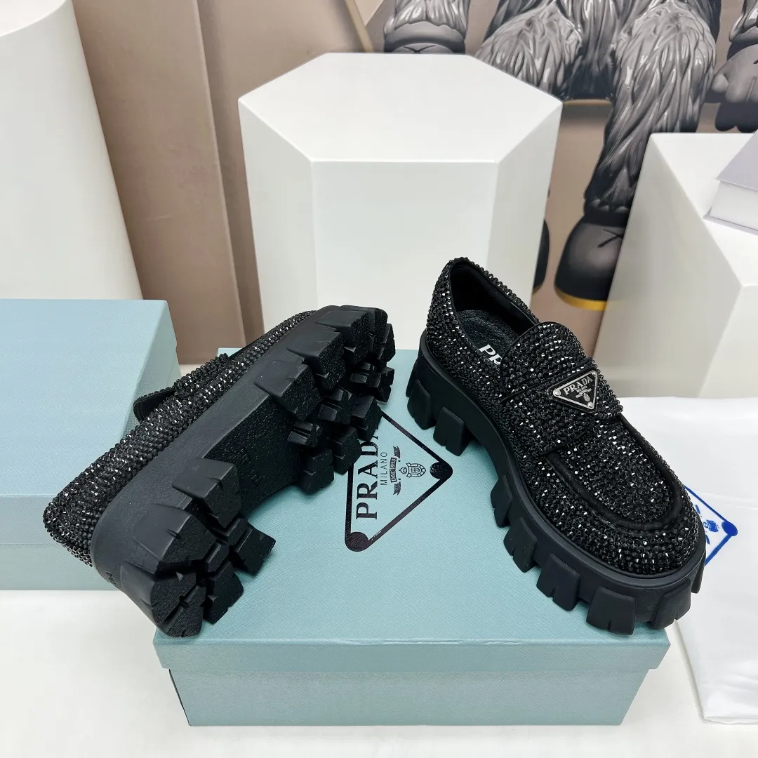 PRADA 2023春季黒色マドレーヌ厚底カジュアルシューズ - 画像 (10)