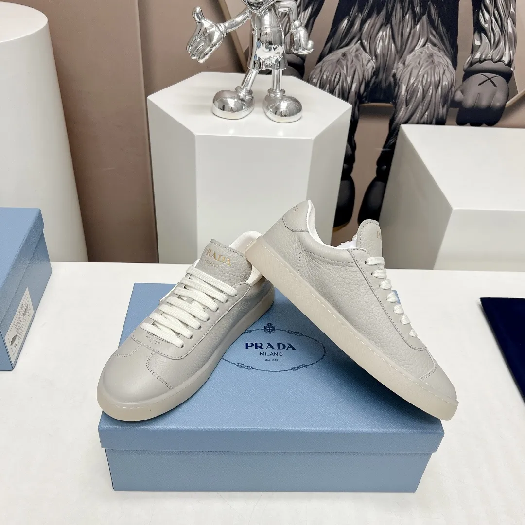 PRADA プラダ グレー 三角標休閒鞋 2024春季 - 画像 (6)