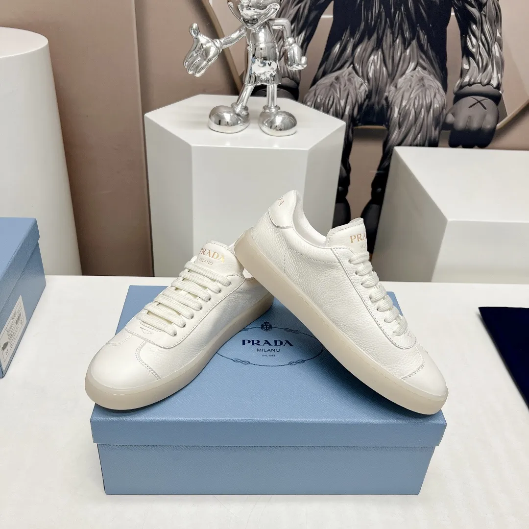 PRADA 2024春季トライアングルロゴカジュアルシューズ ホワイト - 画像 (6)