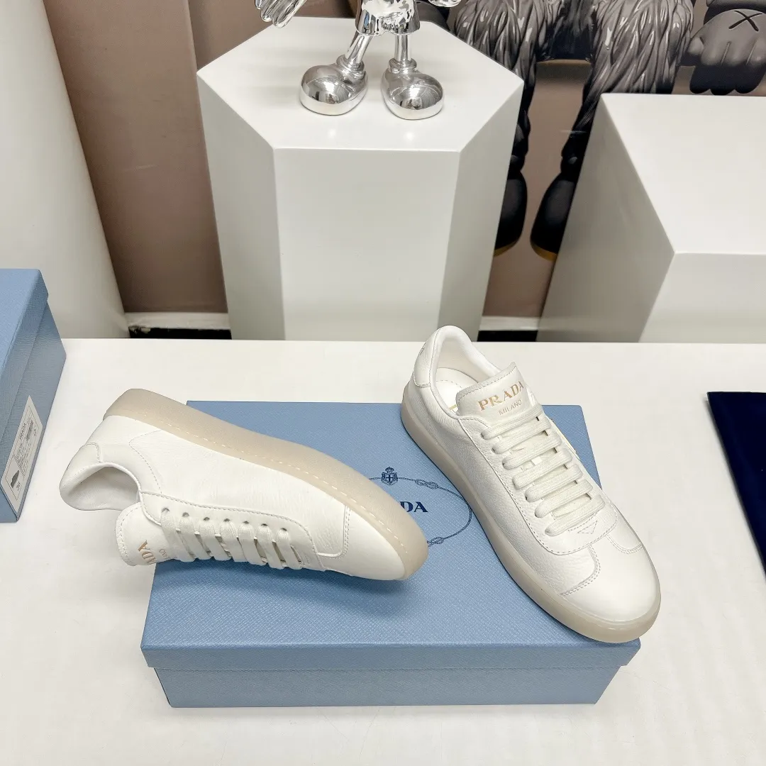 PRADA 2024春季トライアングルロゴカジュアルシューズ ホワイト - 画像 (8)