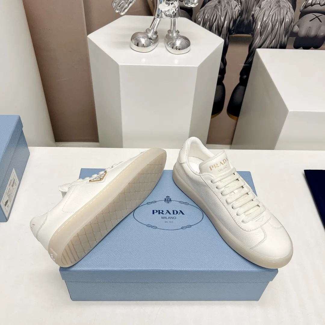 PRADA 2024春季トライアングルロゴカジュアルシューズ ホワイト - 画像 (10)