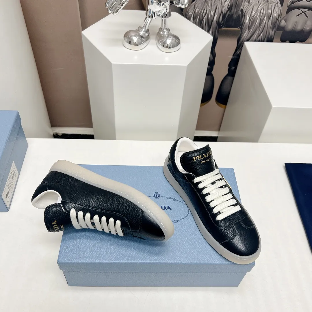 PRADA プラダ ブラック トライアングルロゴカジュアルシューズ ホワイト - 画像 (8)