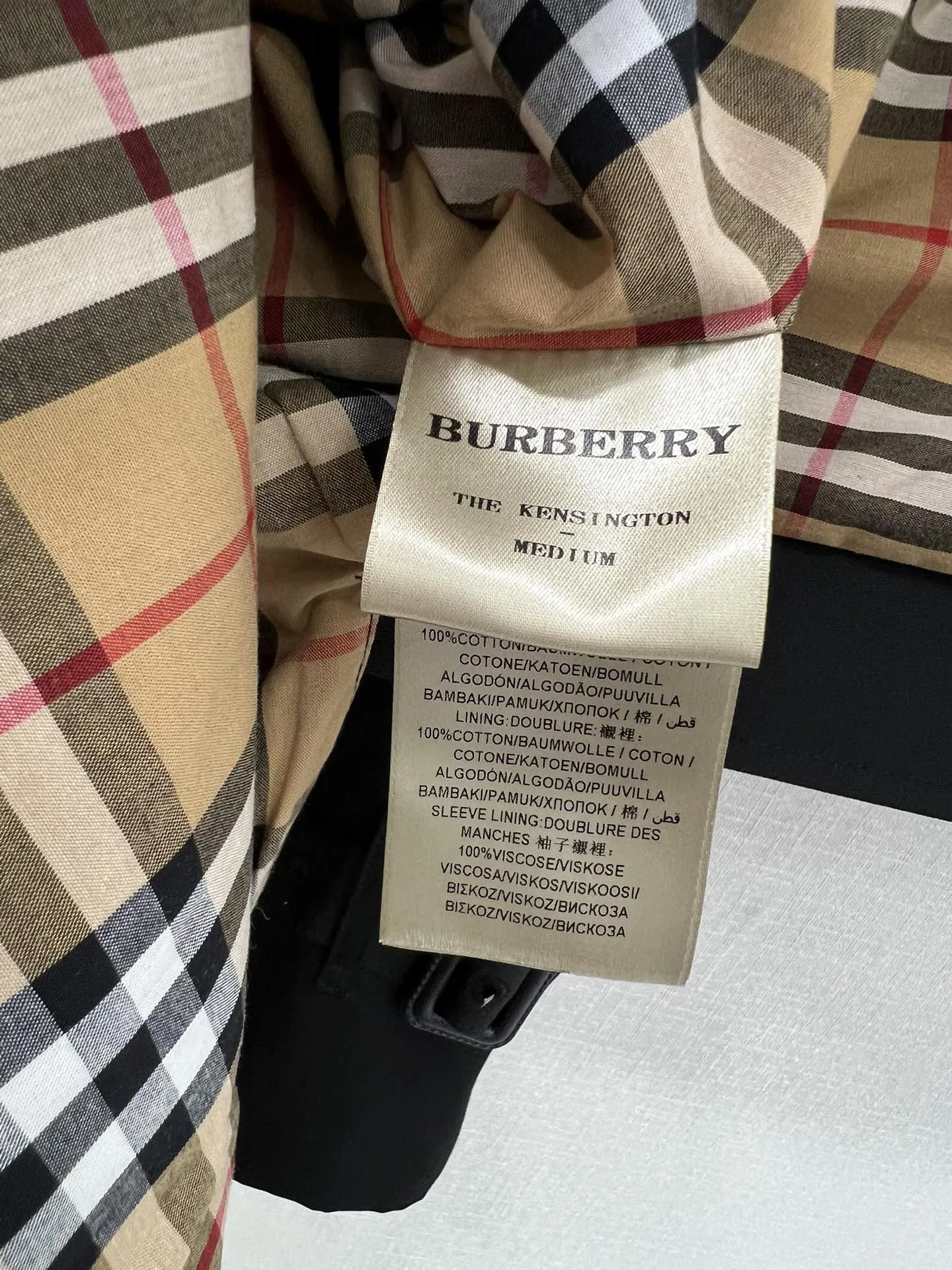 Burberry新作黒中くらいの長さトレンチコート - 画像 (8)