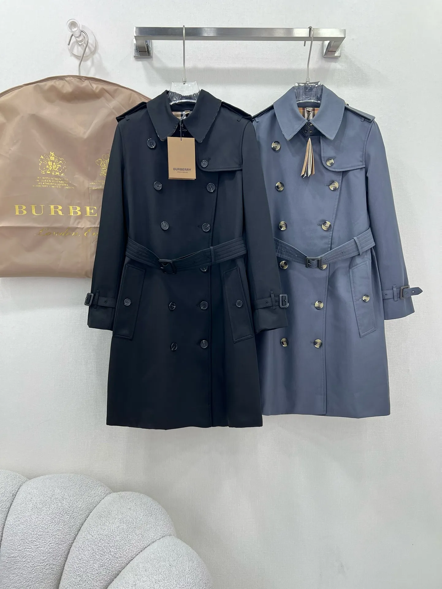 Burberry新作黒中くらいの長さトレンチコート - 画像 (10)