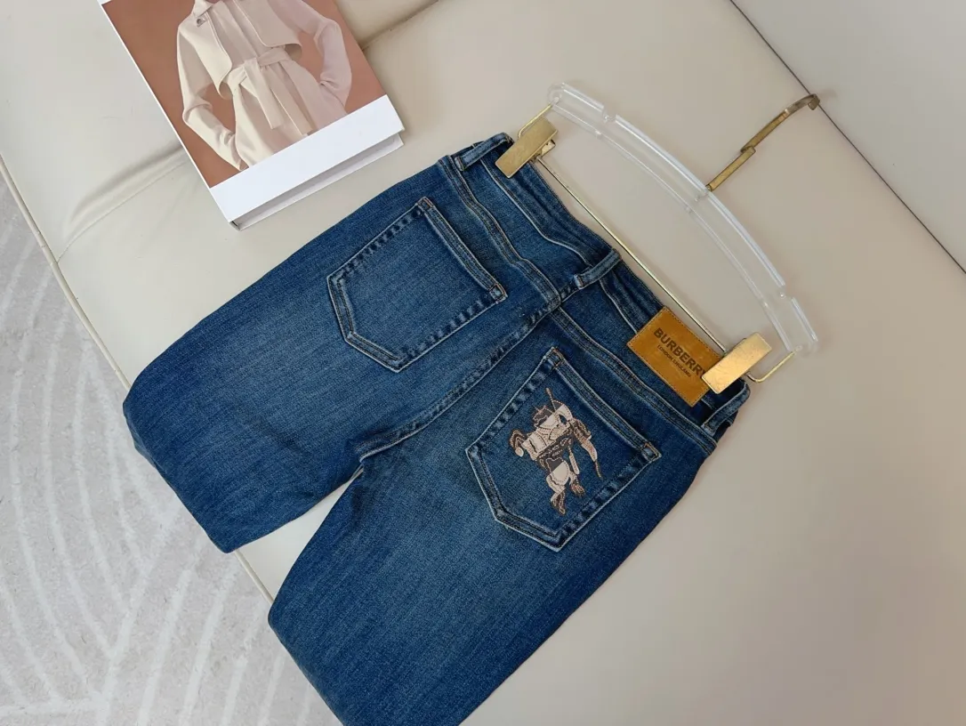 BURBERRY新作ズボン - 画像 (5)