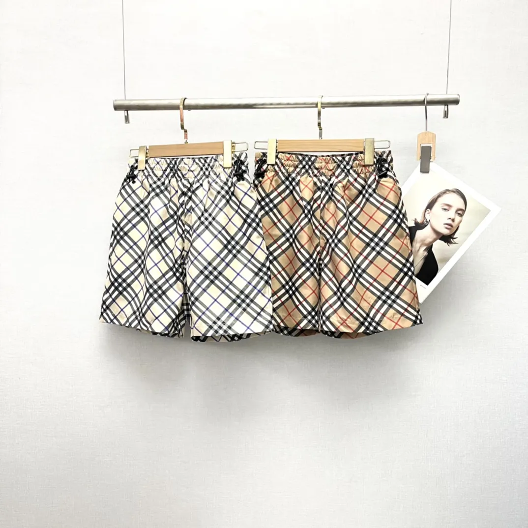 Burberry メンズショーツ ネイビー/ベージュ チェック柄