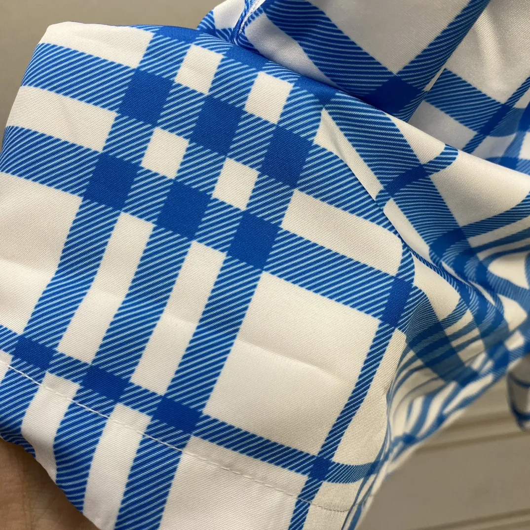 BURBERRY ブルー白チェックショーツ 男女兼用 - 画像 (6)